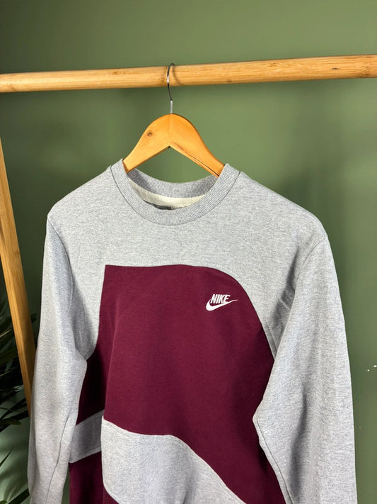 Vintage 90s Nike Rework Sweater Heren | Maat S