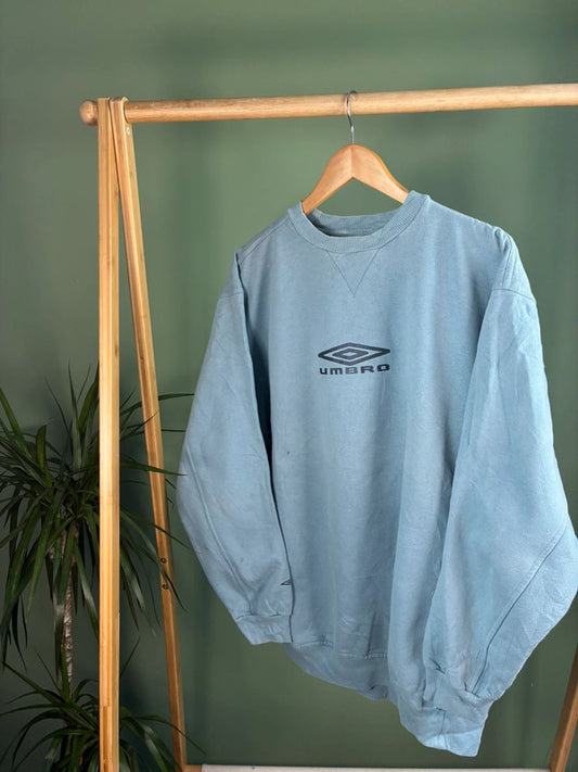 Vintage Umbro front logo sweater maat XL