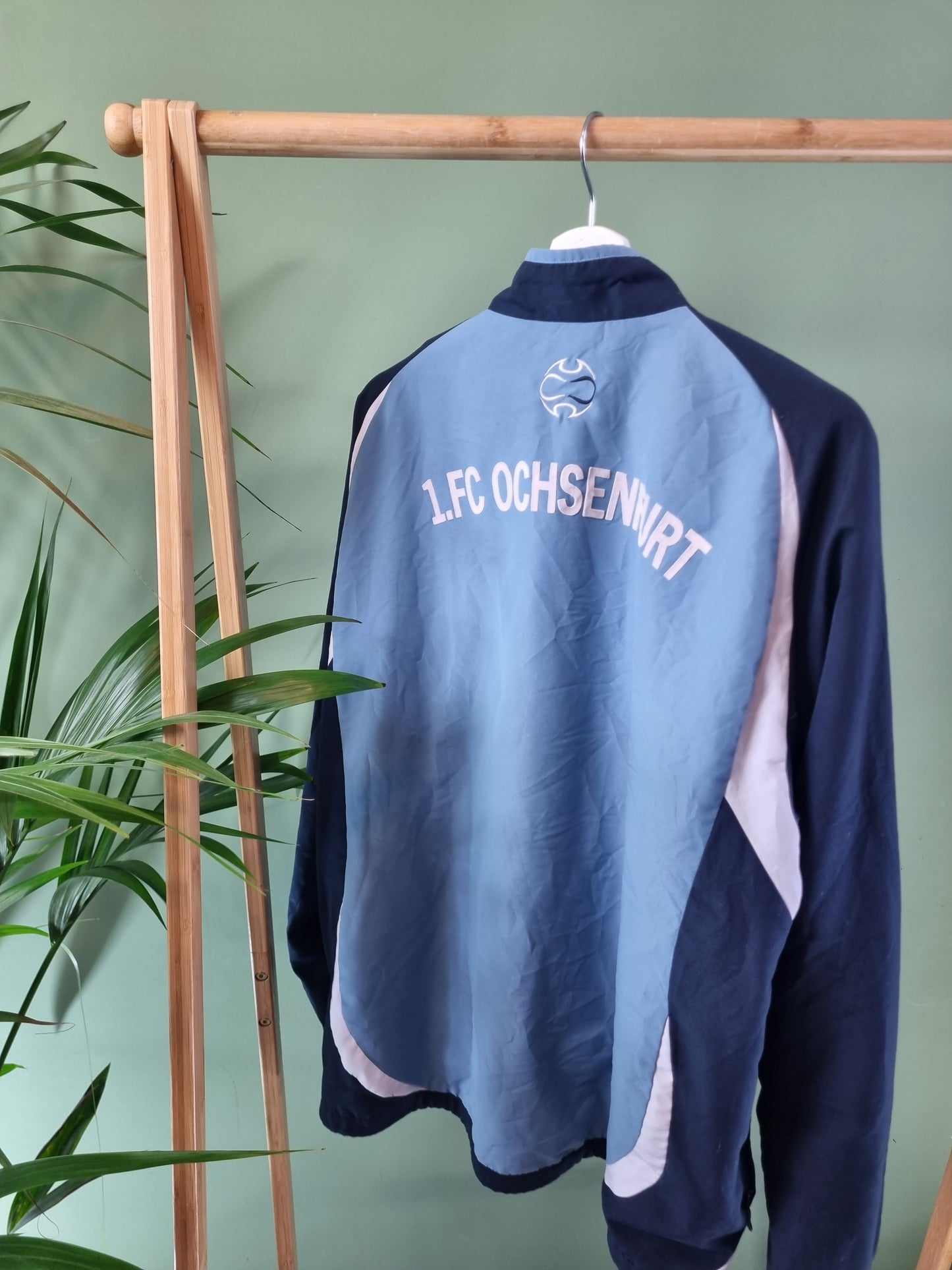 Adidas tussenjas maat XL