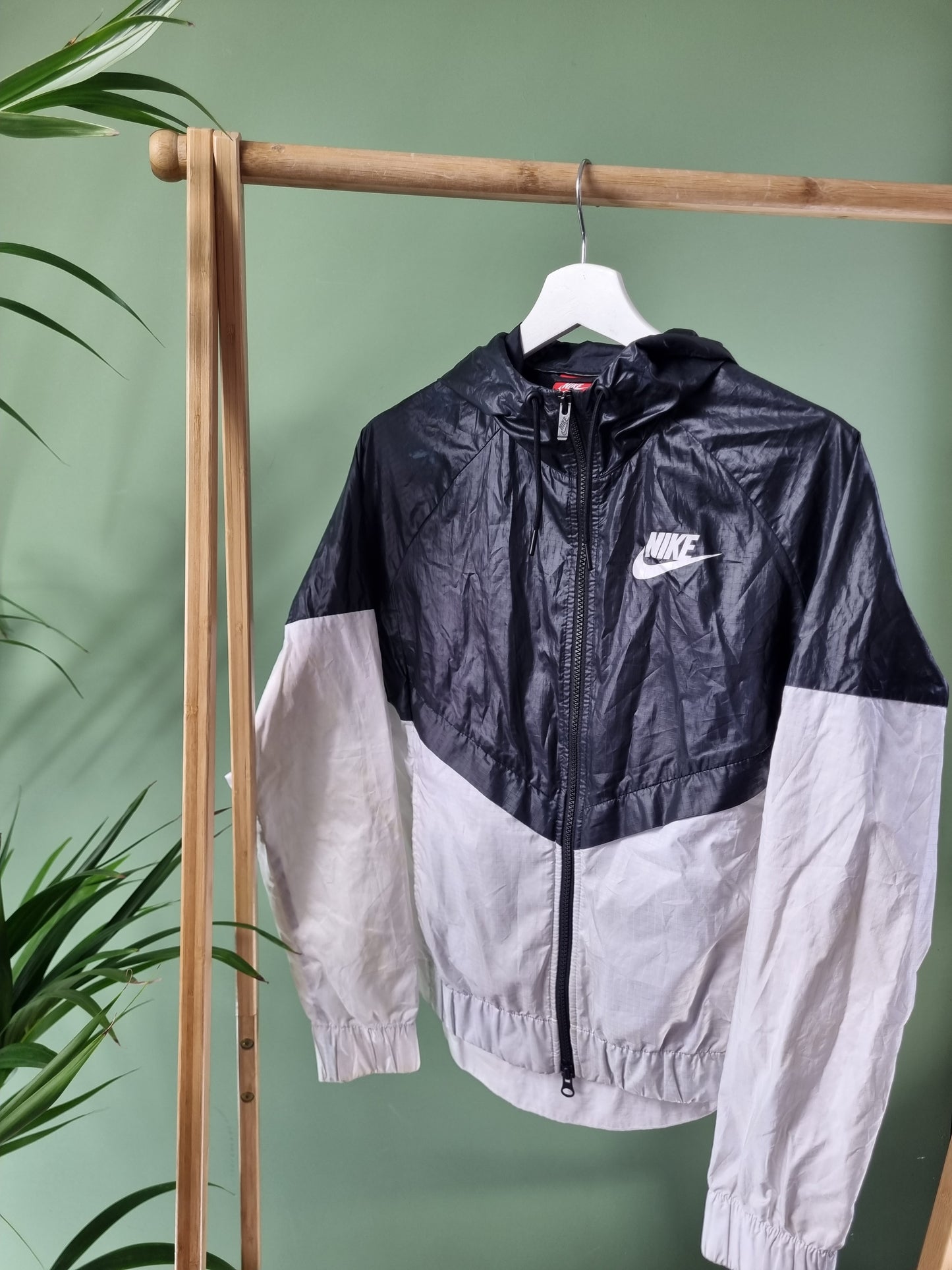 Nike hooded track jacket maat S