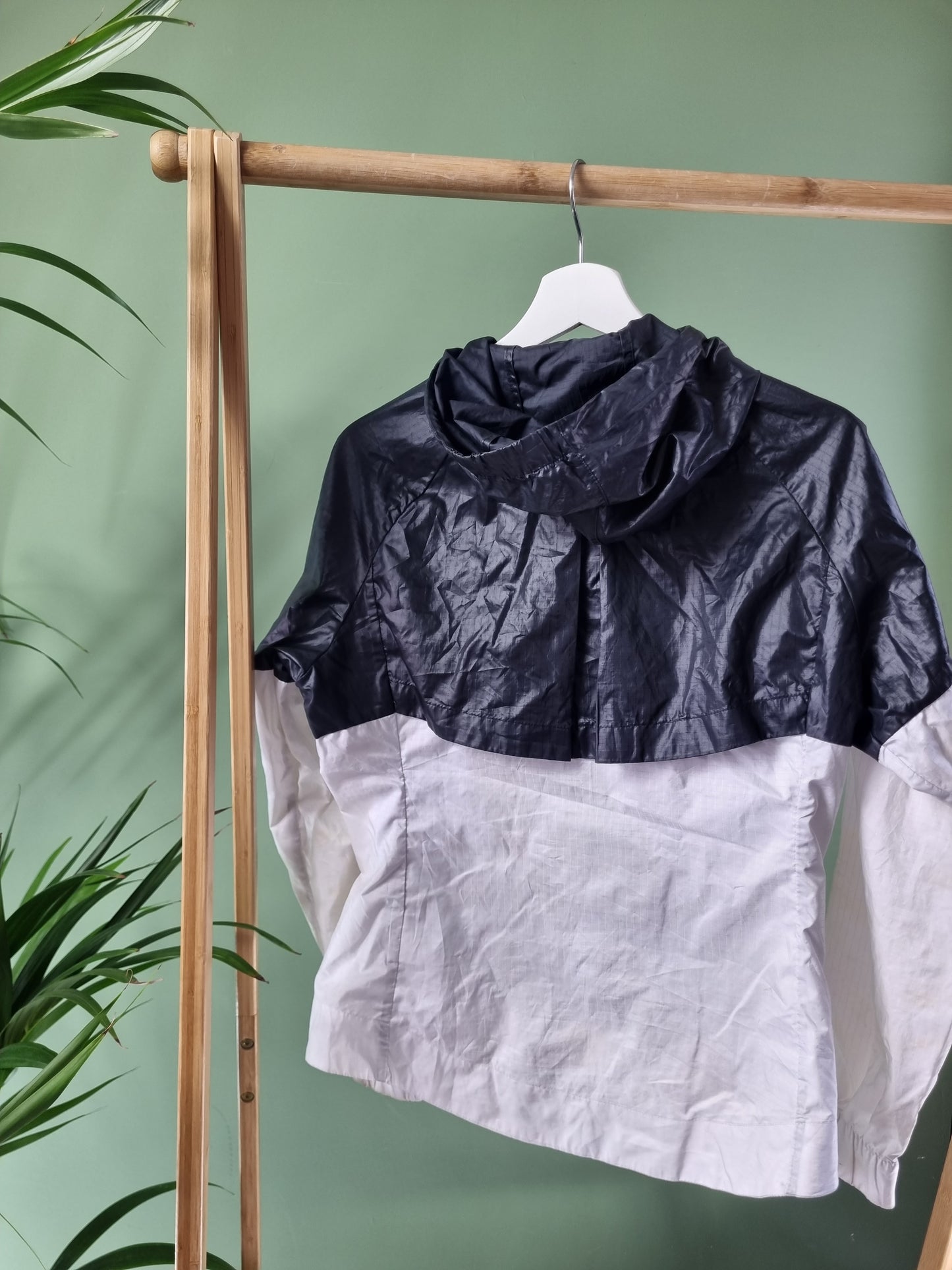 Nike hooded track jacket maat S