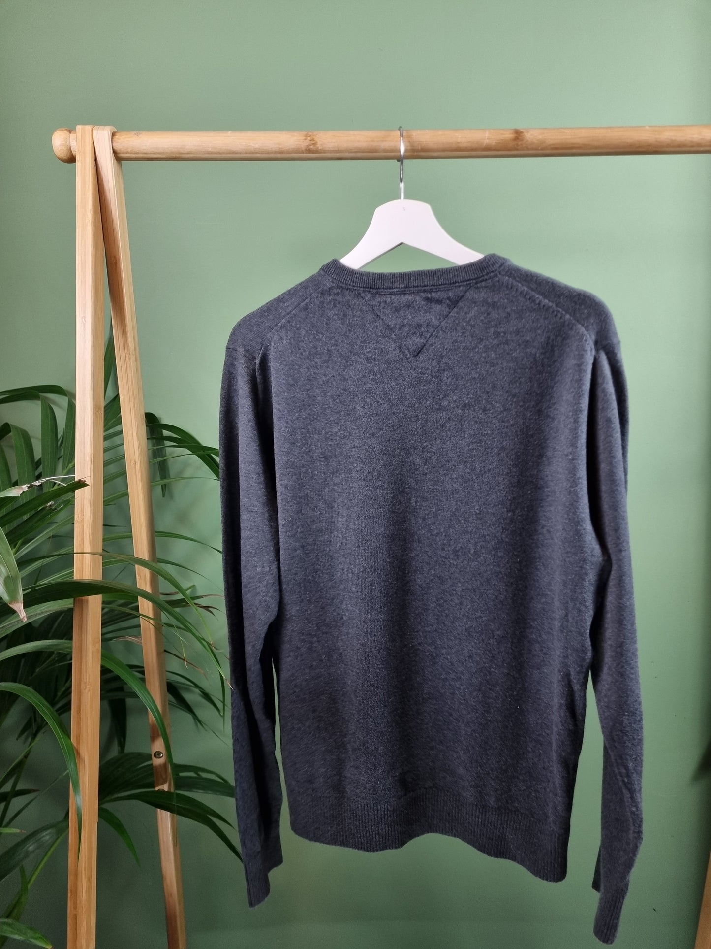 Tommy hilfiger v-hals trui maat M