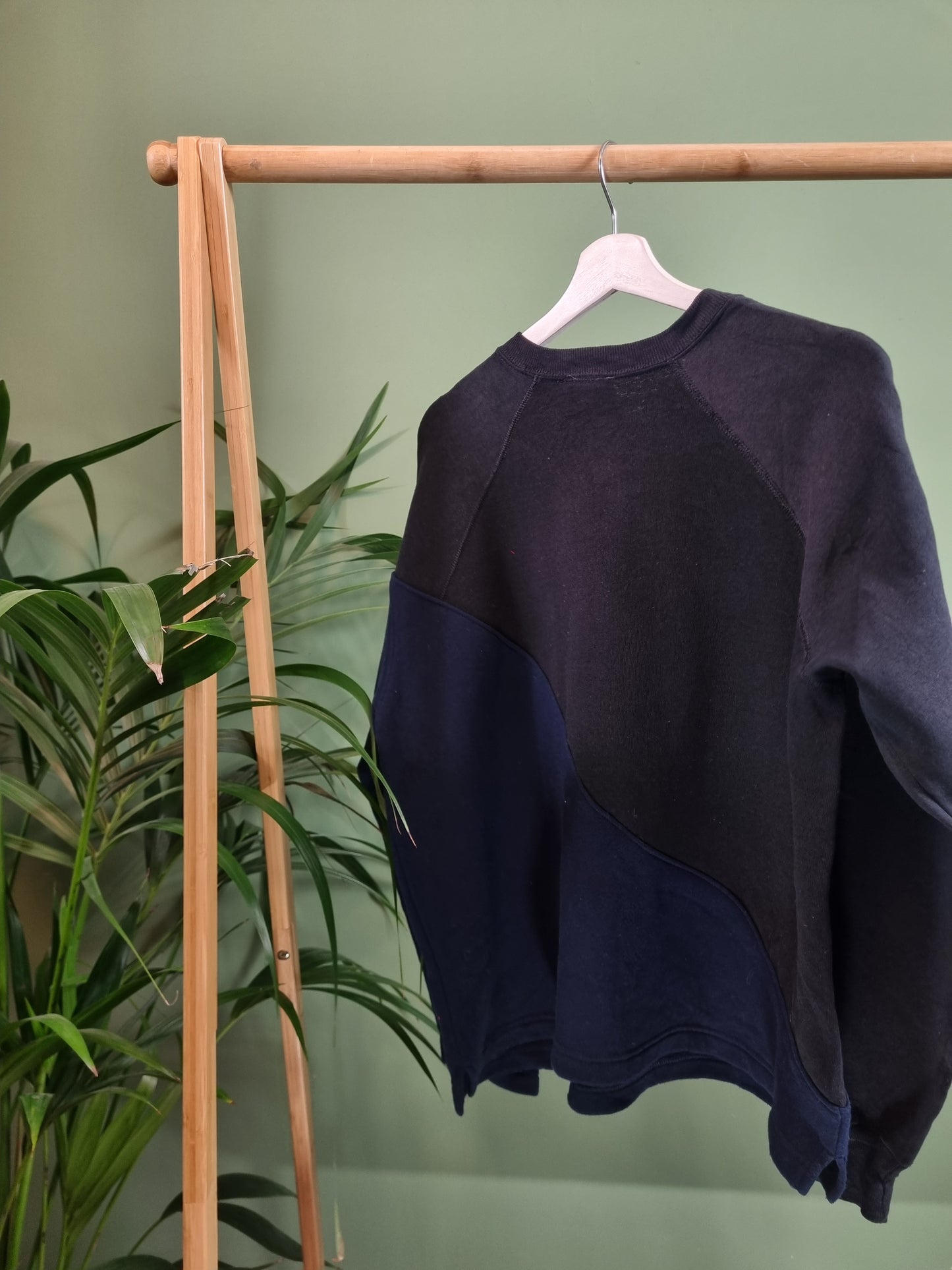 Adidas 90s reworked equipment sweater maat M/L