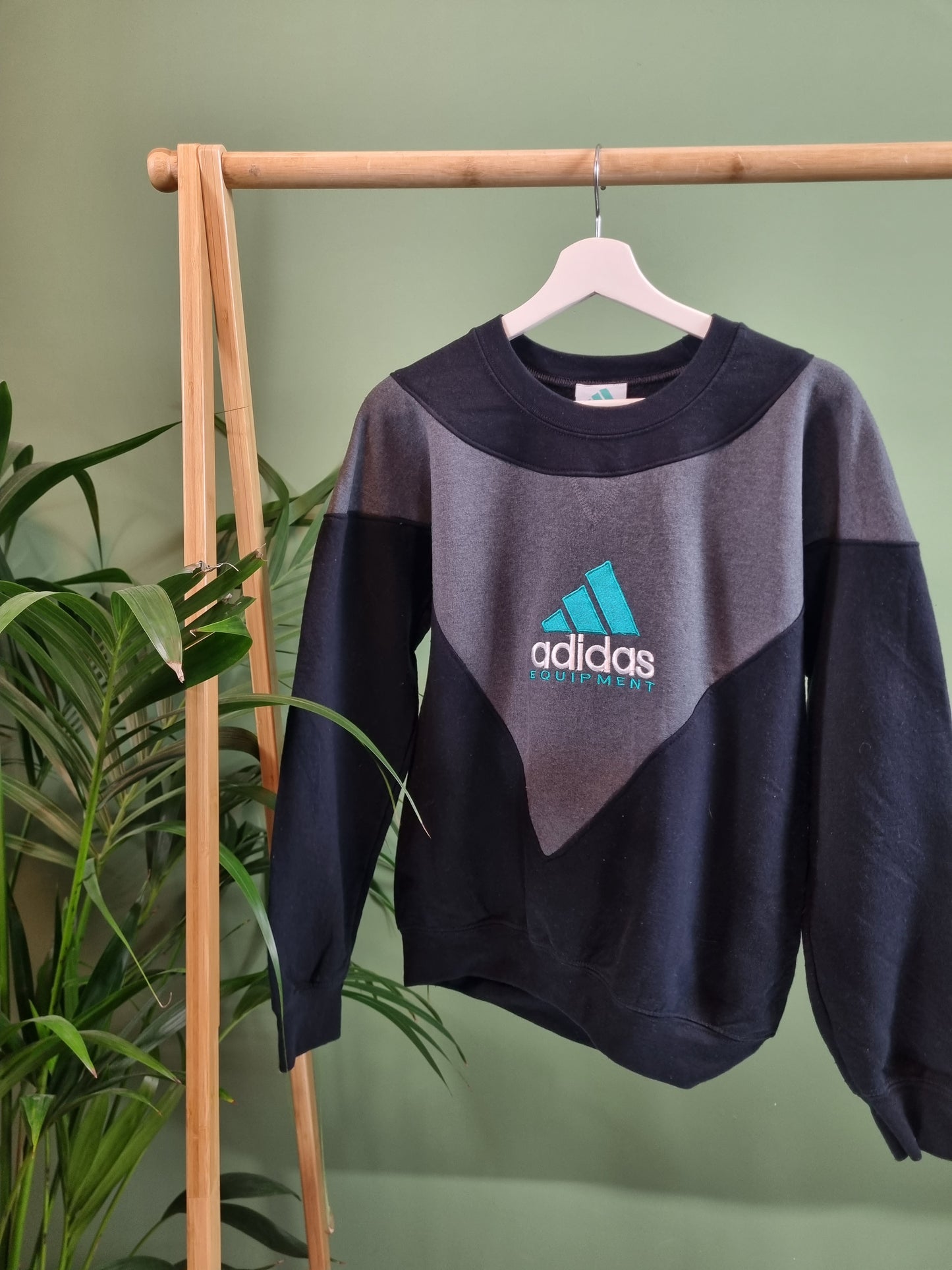 Adidas 90s equipment rework sweater maat S
