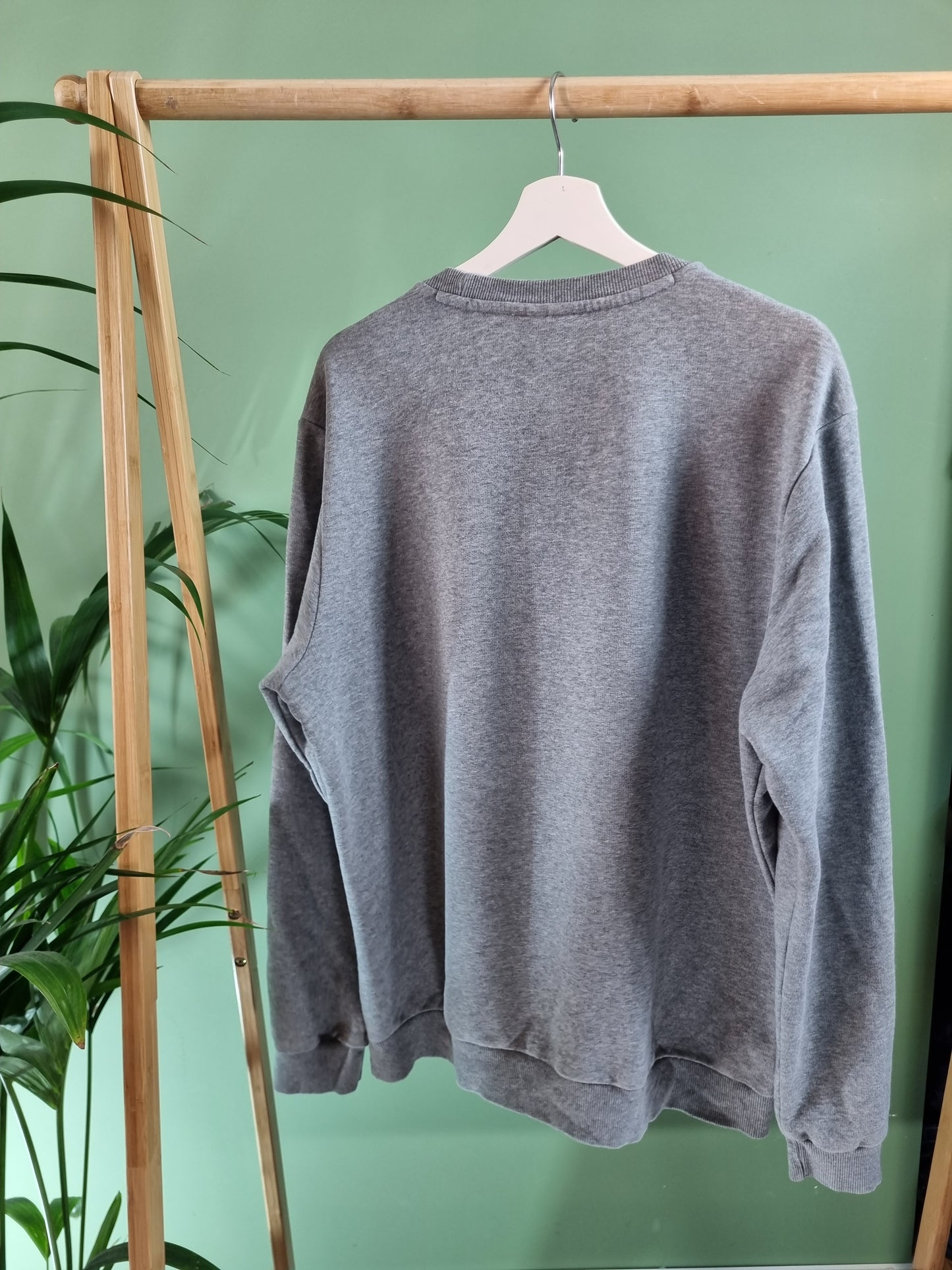 Puma chest logo sweater maat L