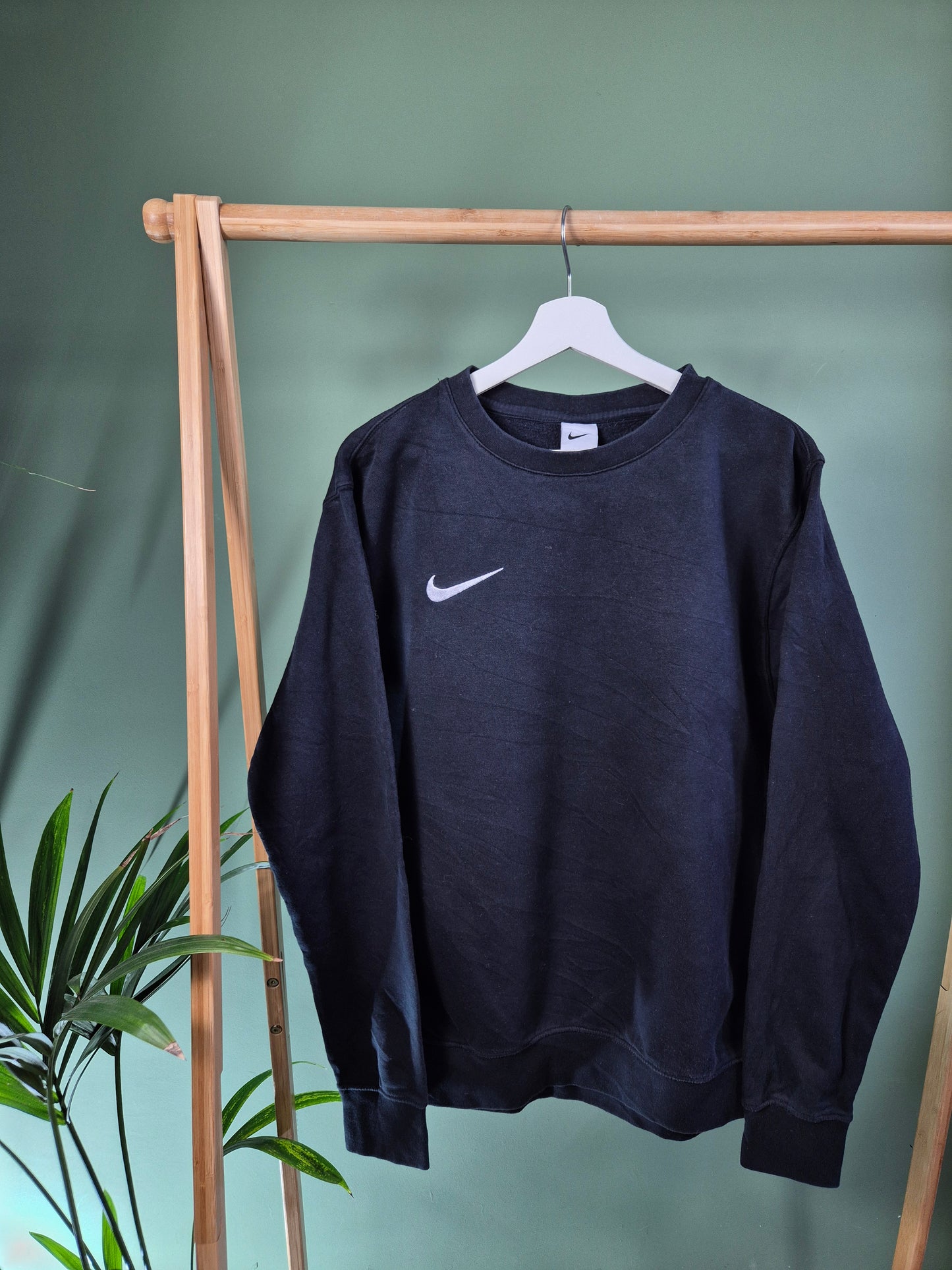 Nike chest swoosh sweater maat S
