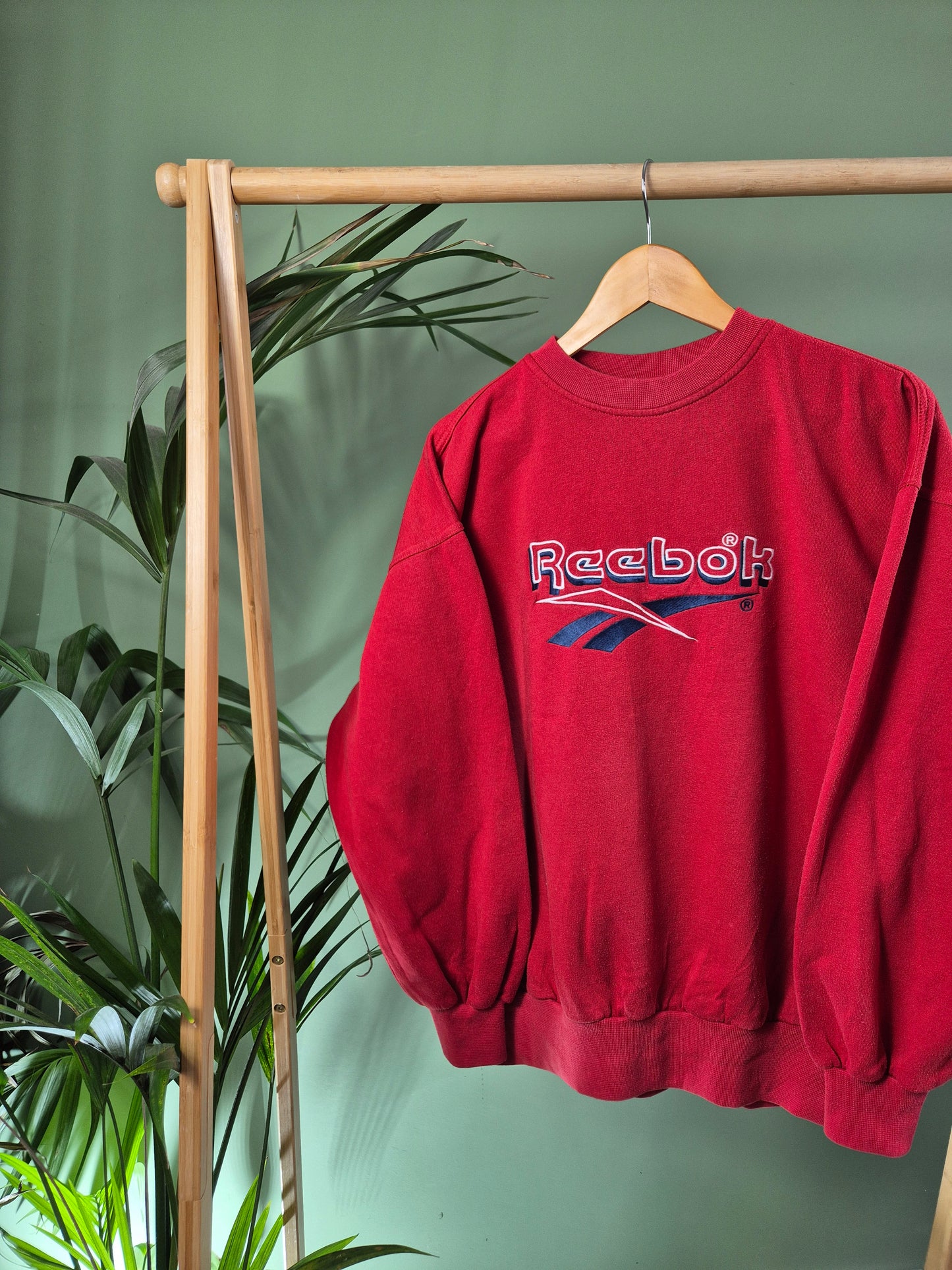 Reebok front logo sweater maat L