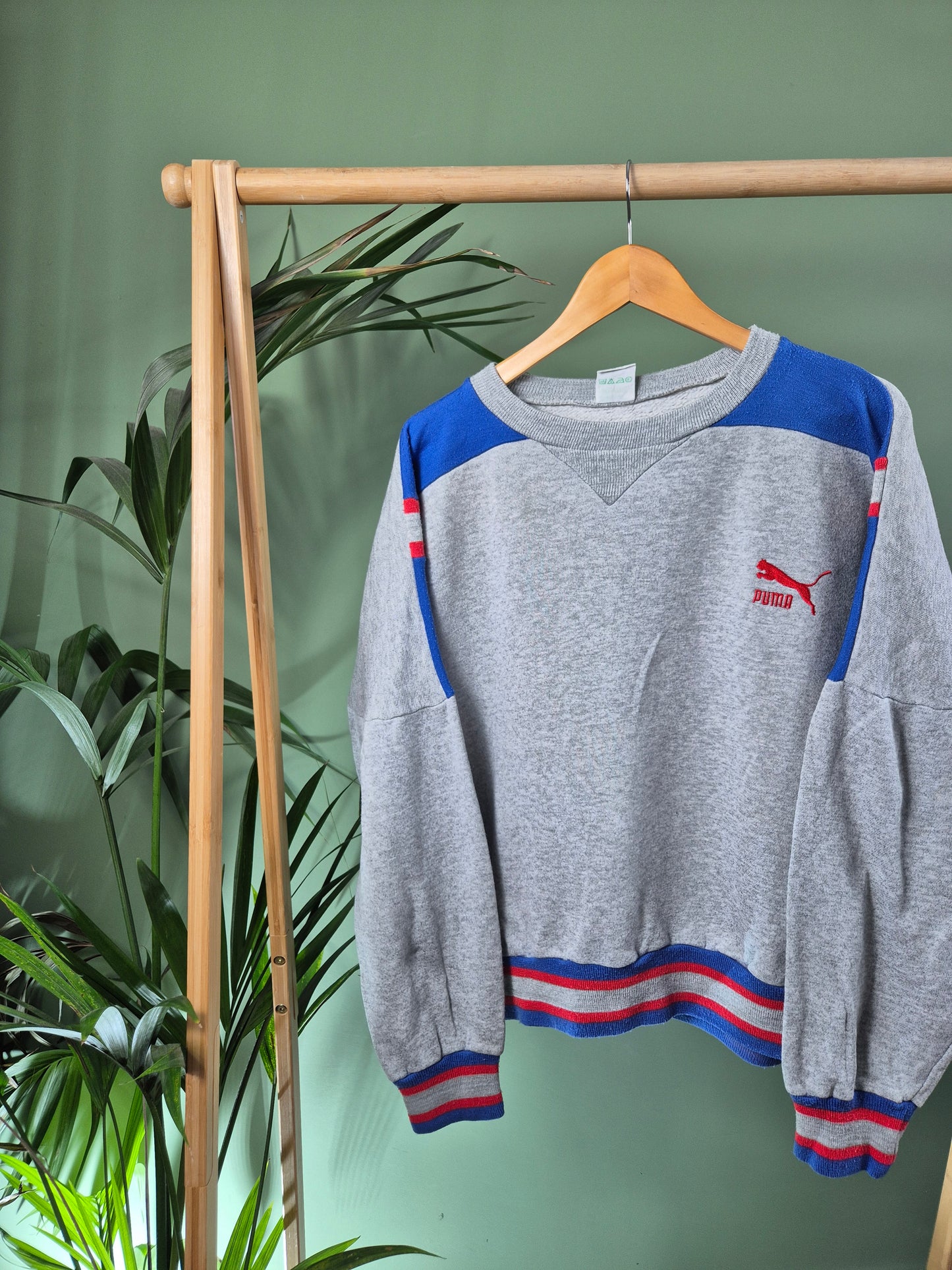 Puma 80s chest logo sweater maat XL