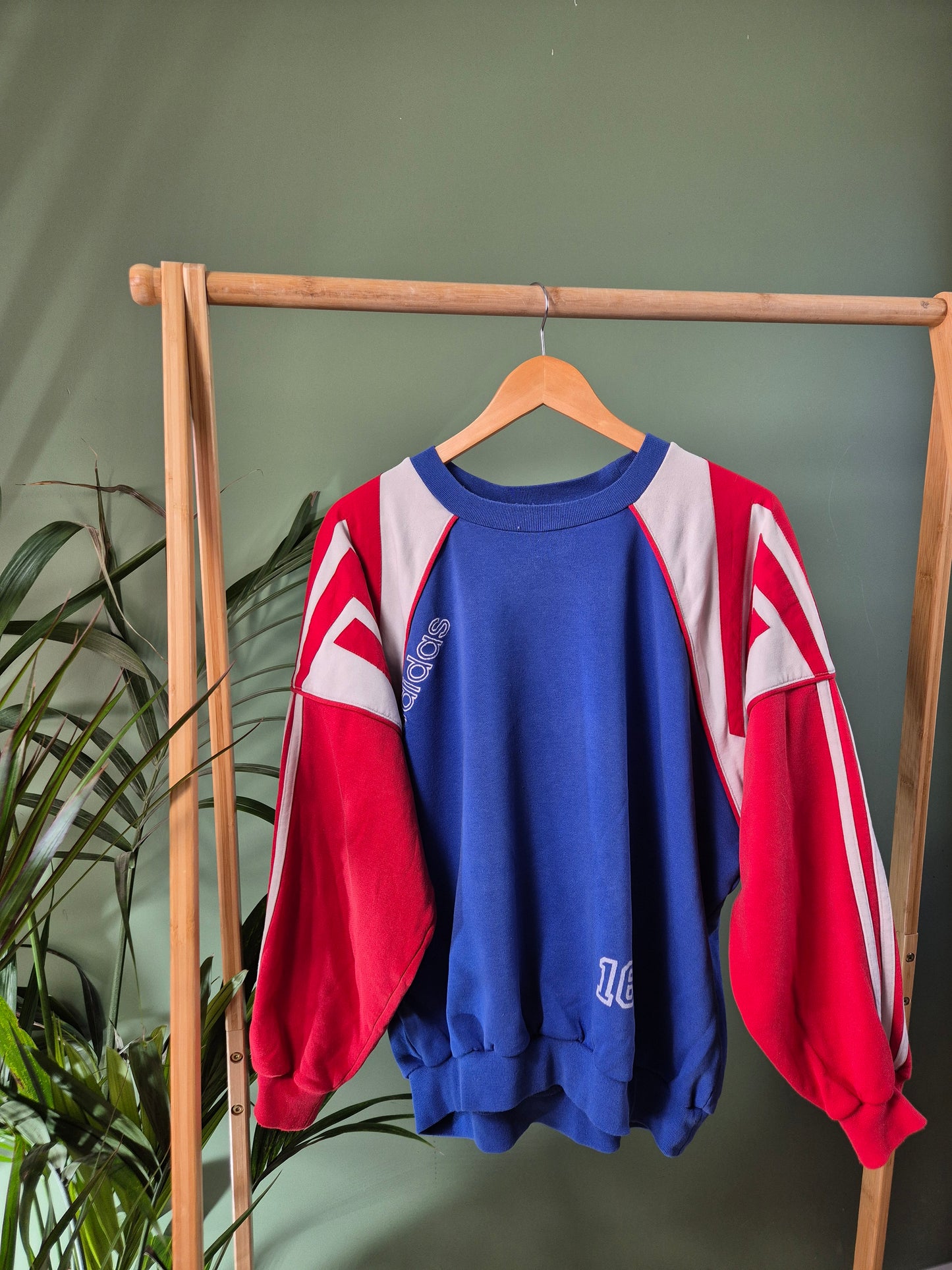 Adidas 90s sweater maat L