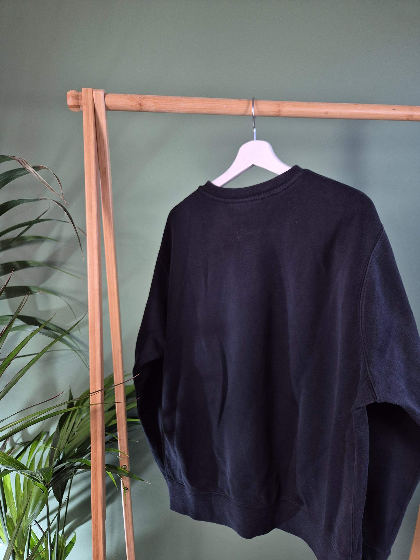 Nike chest logo sweater maat L