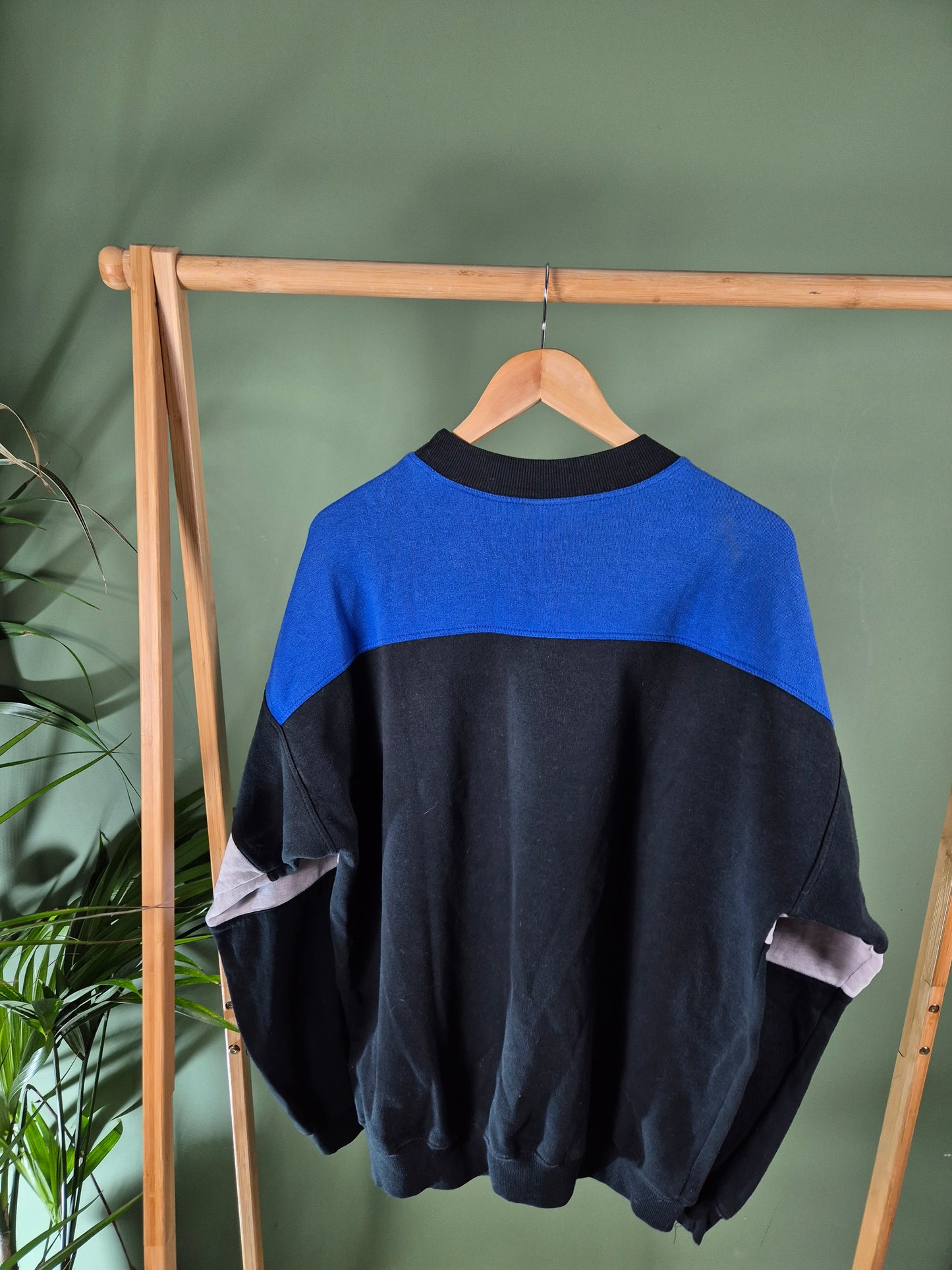 Puma 90s chest logo sweater maat XL