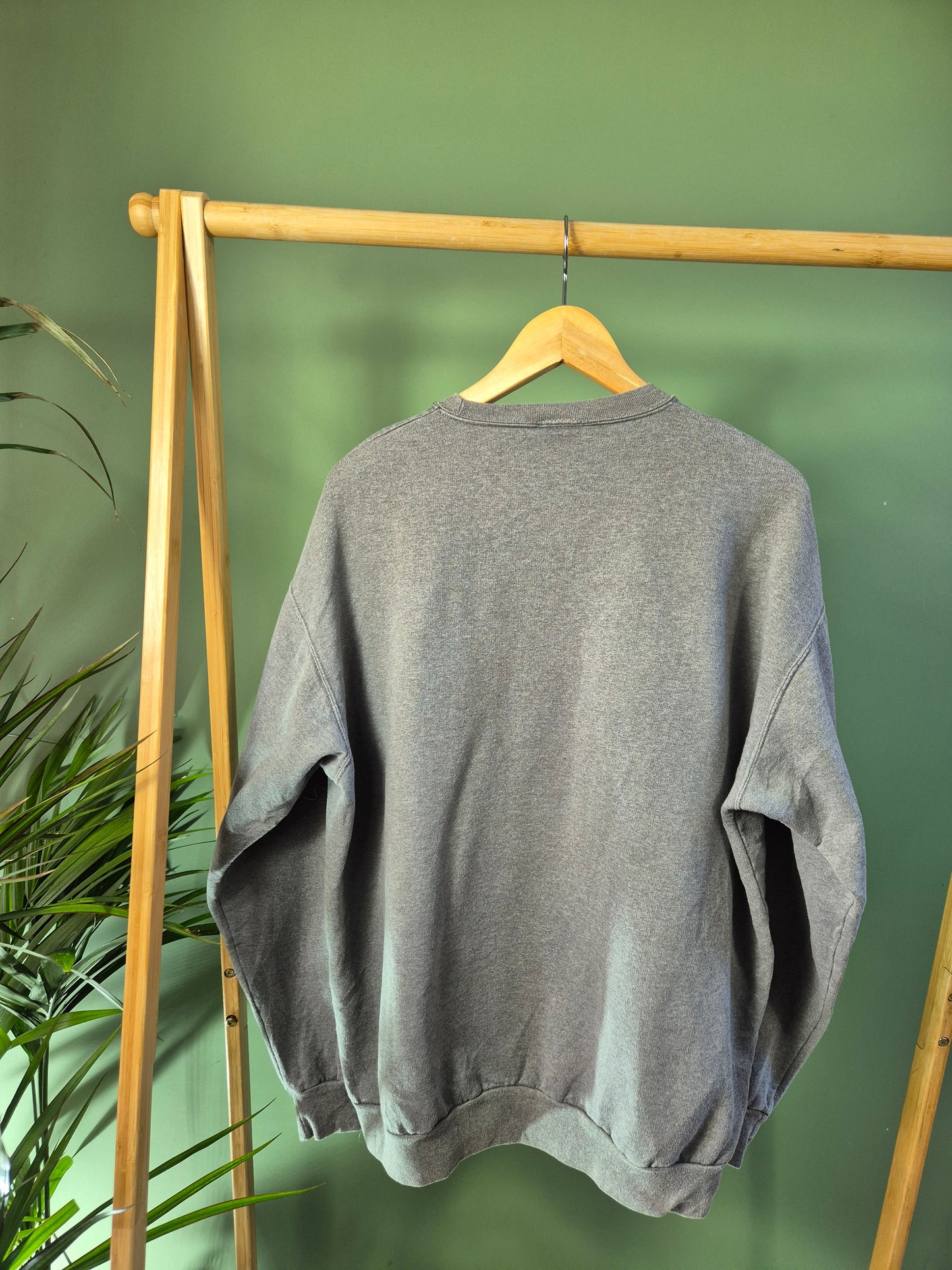 Nike 90s spell out reworked sweater maat L