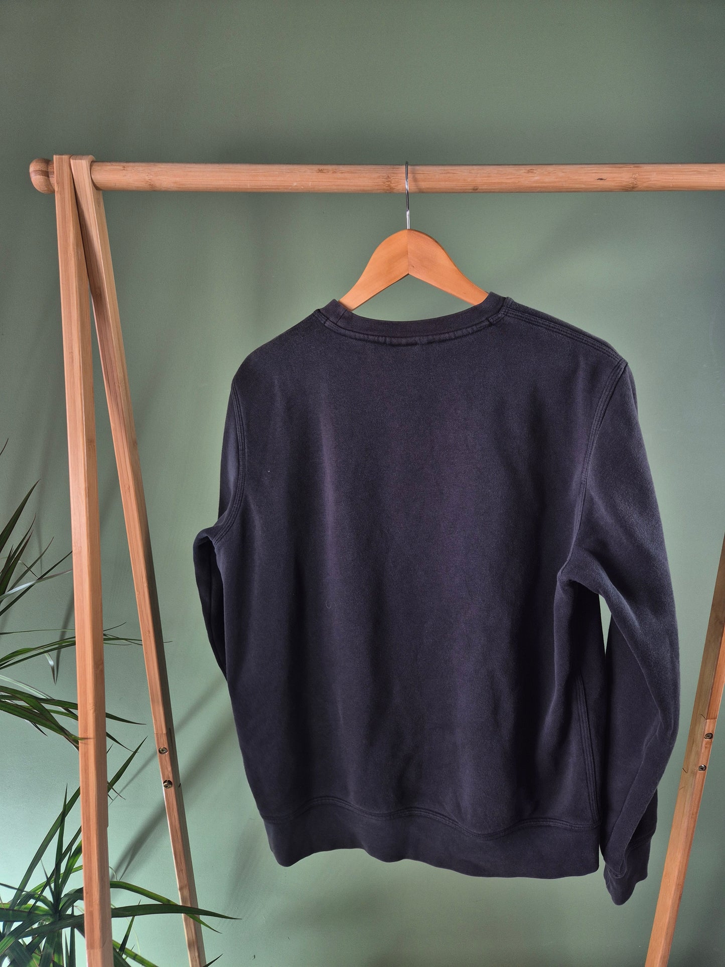 Nike chest swoosh sweater maat L