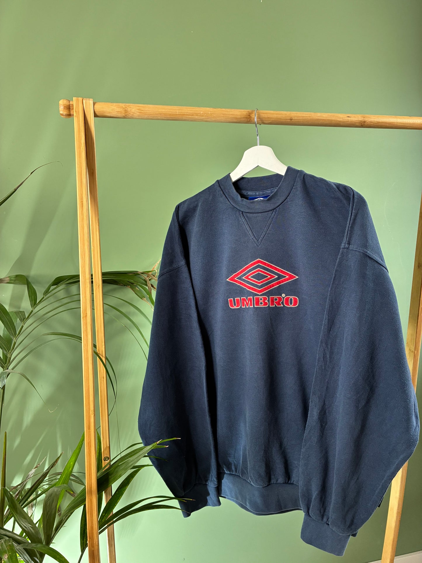 Umbro front logo sweater maat XL