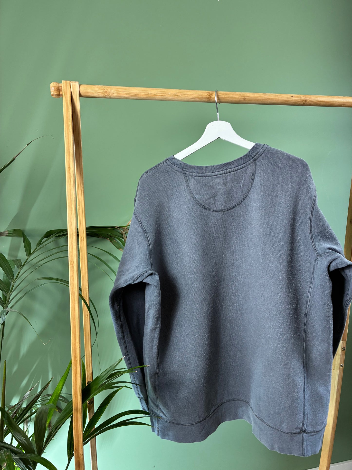Nike chest swoosh sweater maat L