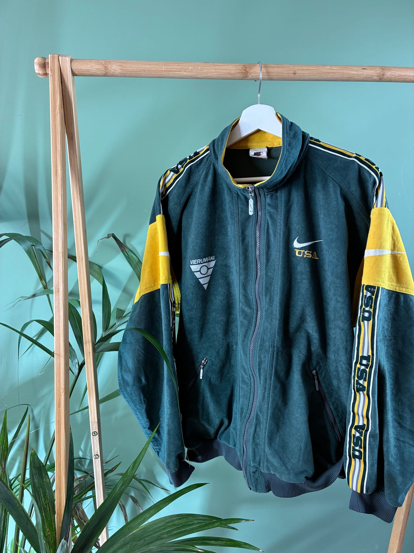 NIKE 90s RARE USA made vest maat L