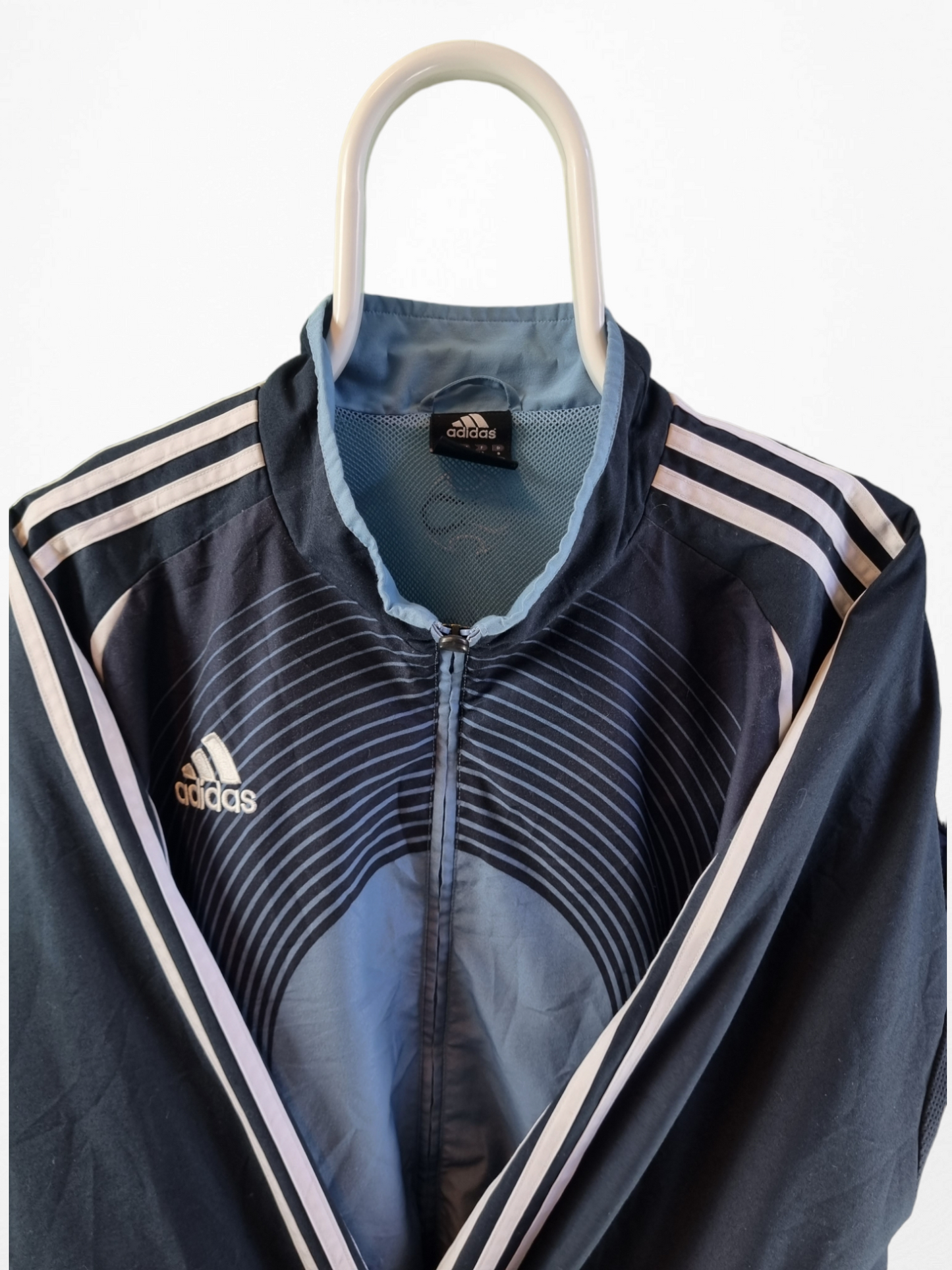 Adidas tussenjas maat XL