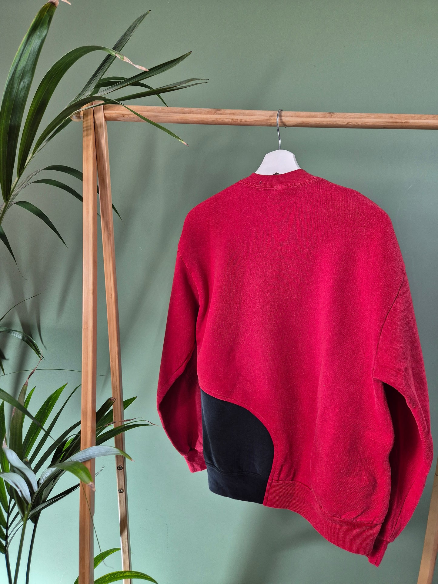 Nike spell out rework sweater maat S