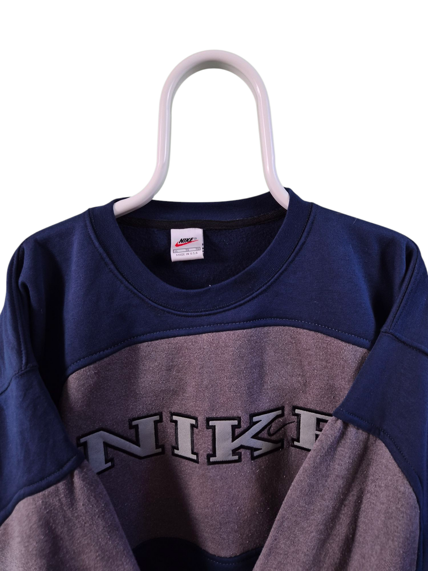 Nike 90s spell out rework sweater maat XL