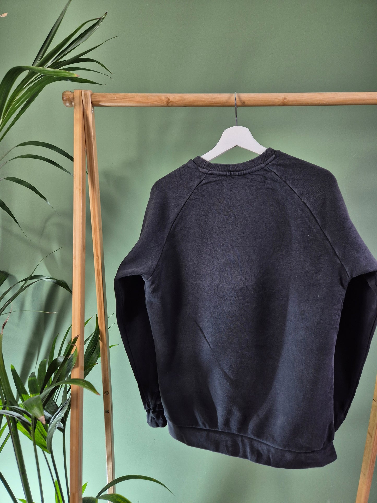 Adidas Chest Logo Sweater Heren | Zwart | Maat M