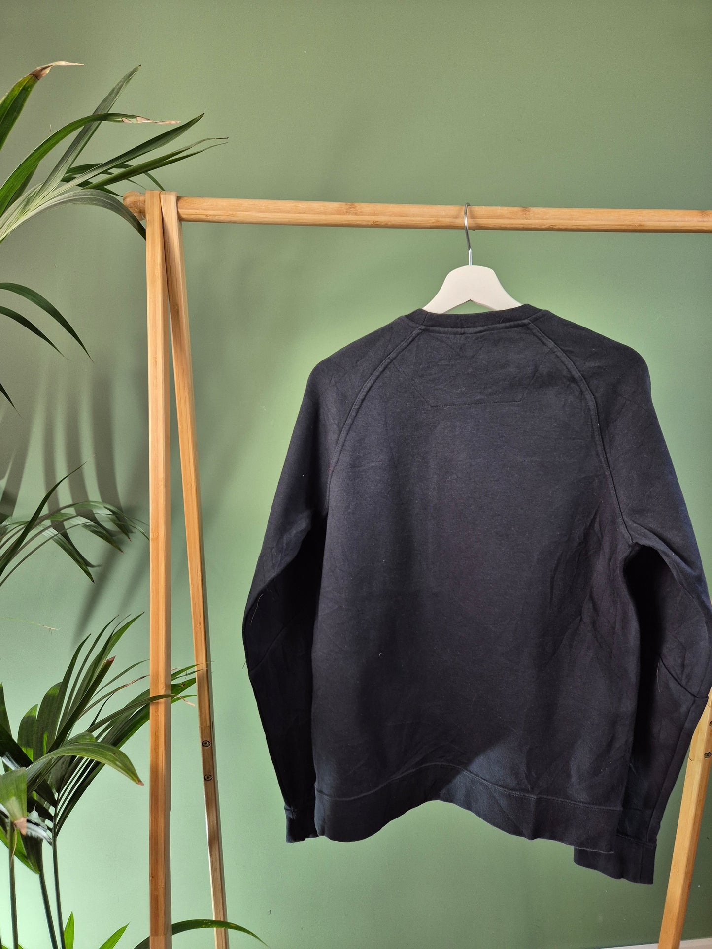 Nike chest logo slim fit sweater maat M