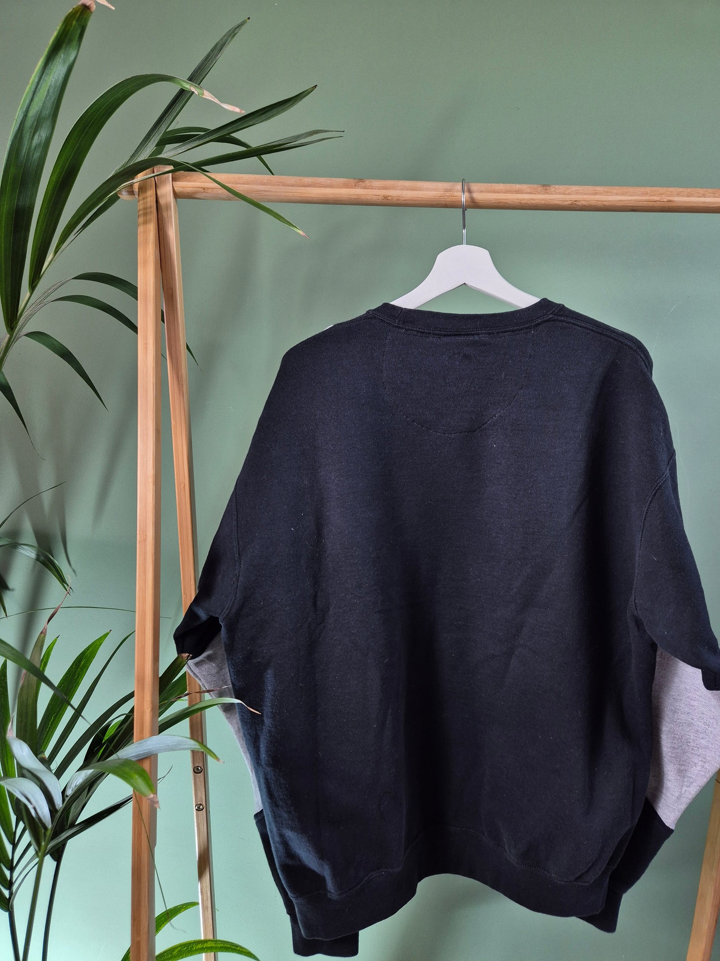 Nike 90s spell out rework sweater maat XL