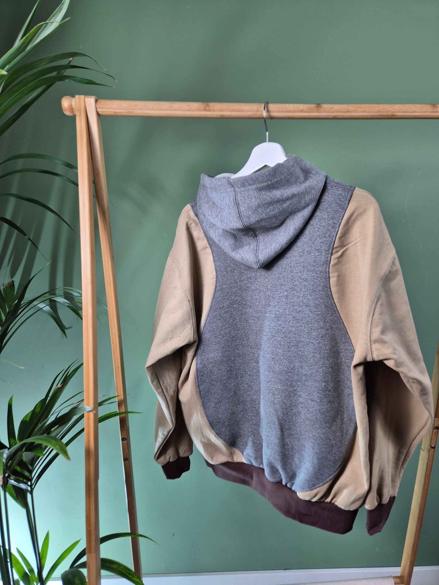 Nike center swoosh rework hoodie maat M