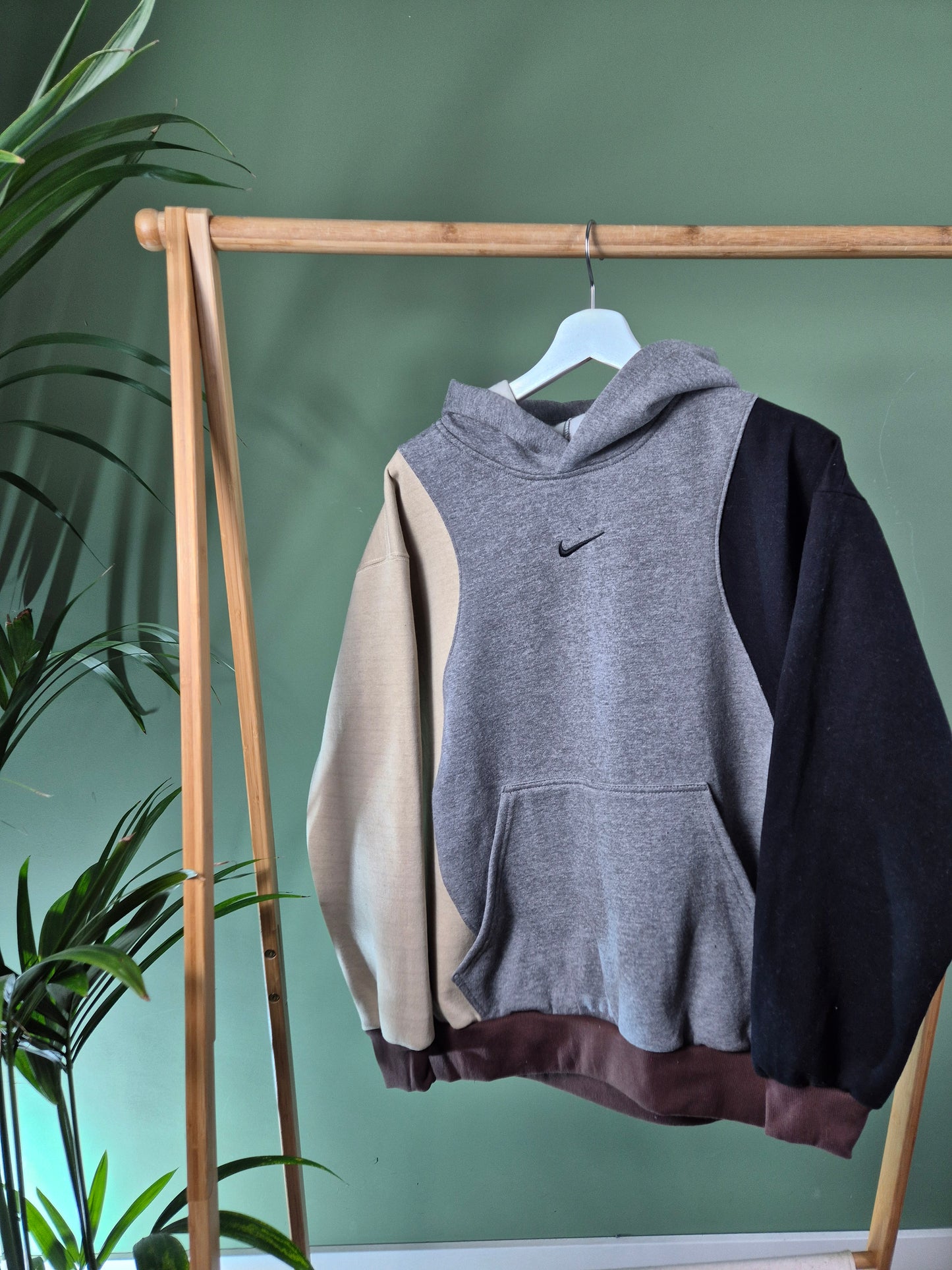 Nike rework hoodie maat M
