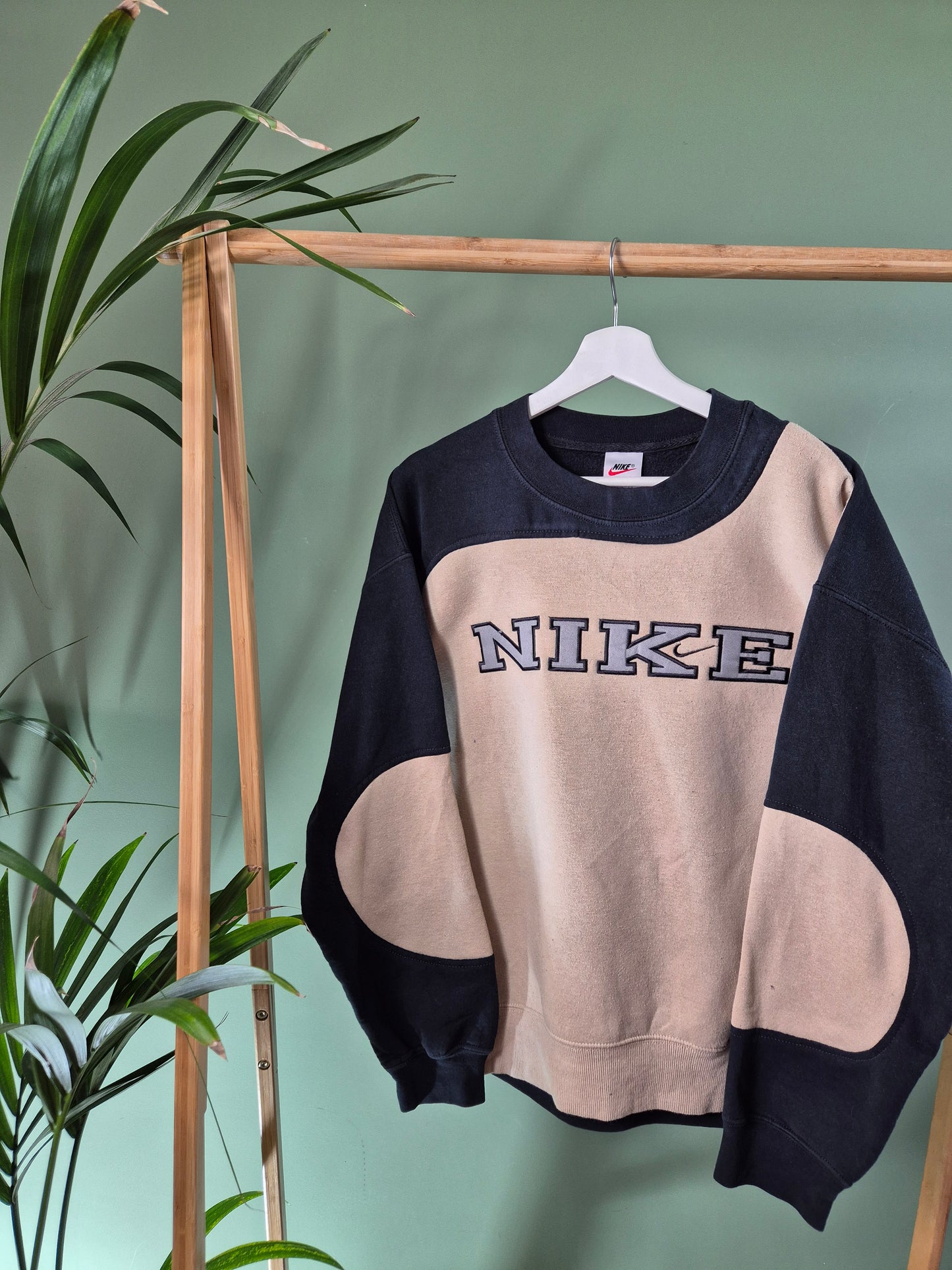 Nike 90s rework sweater maat L