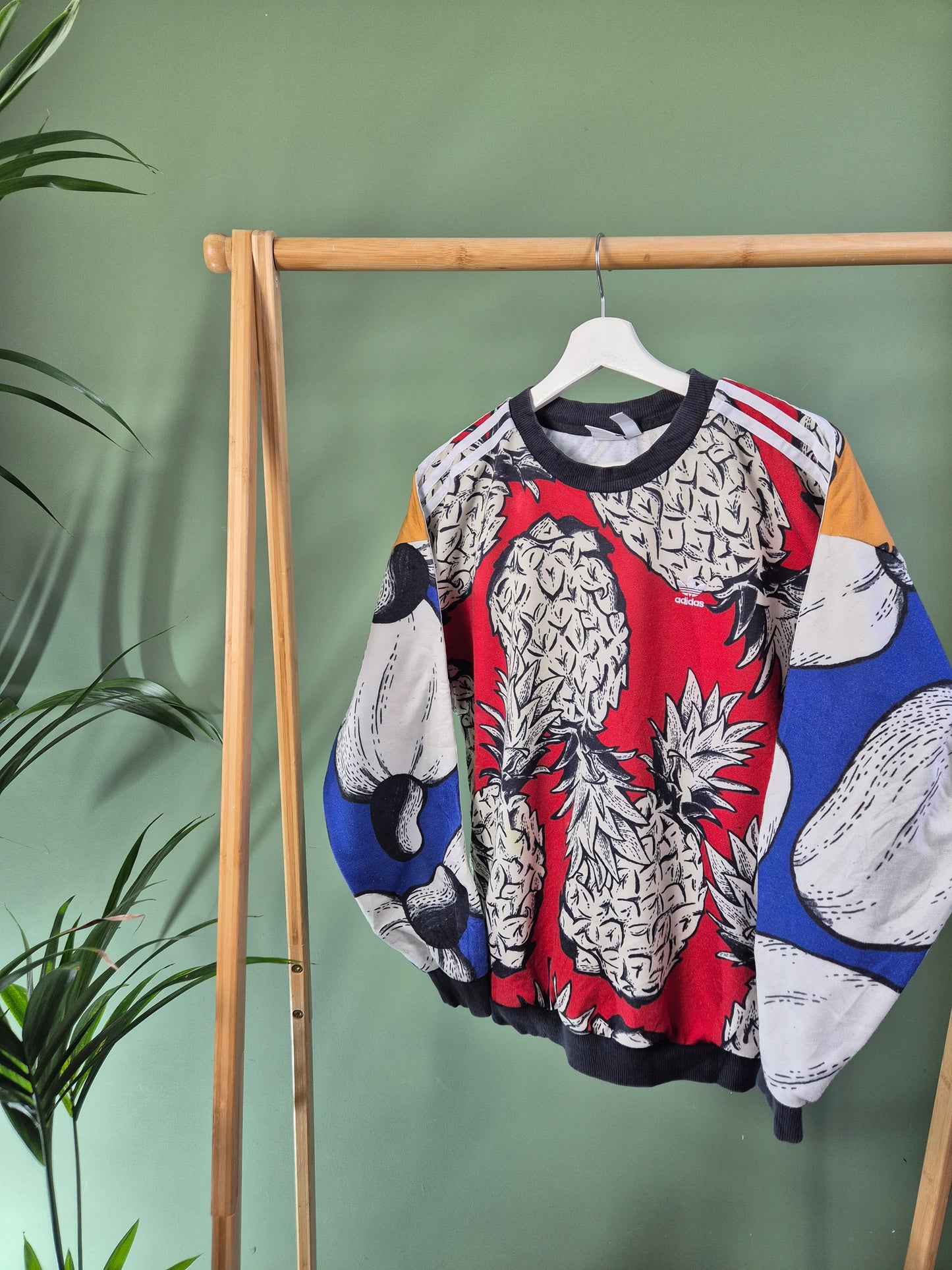Adidas all over pineapple sweater print maat S