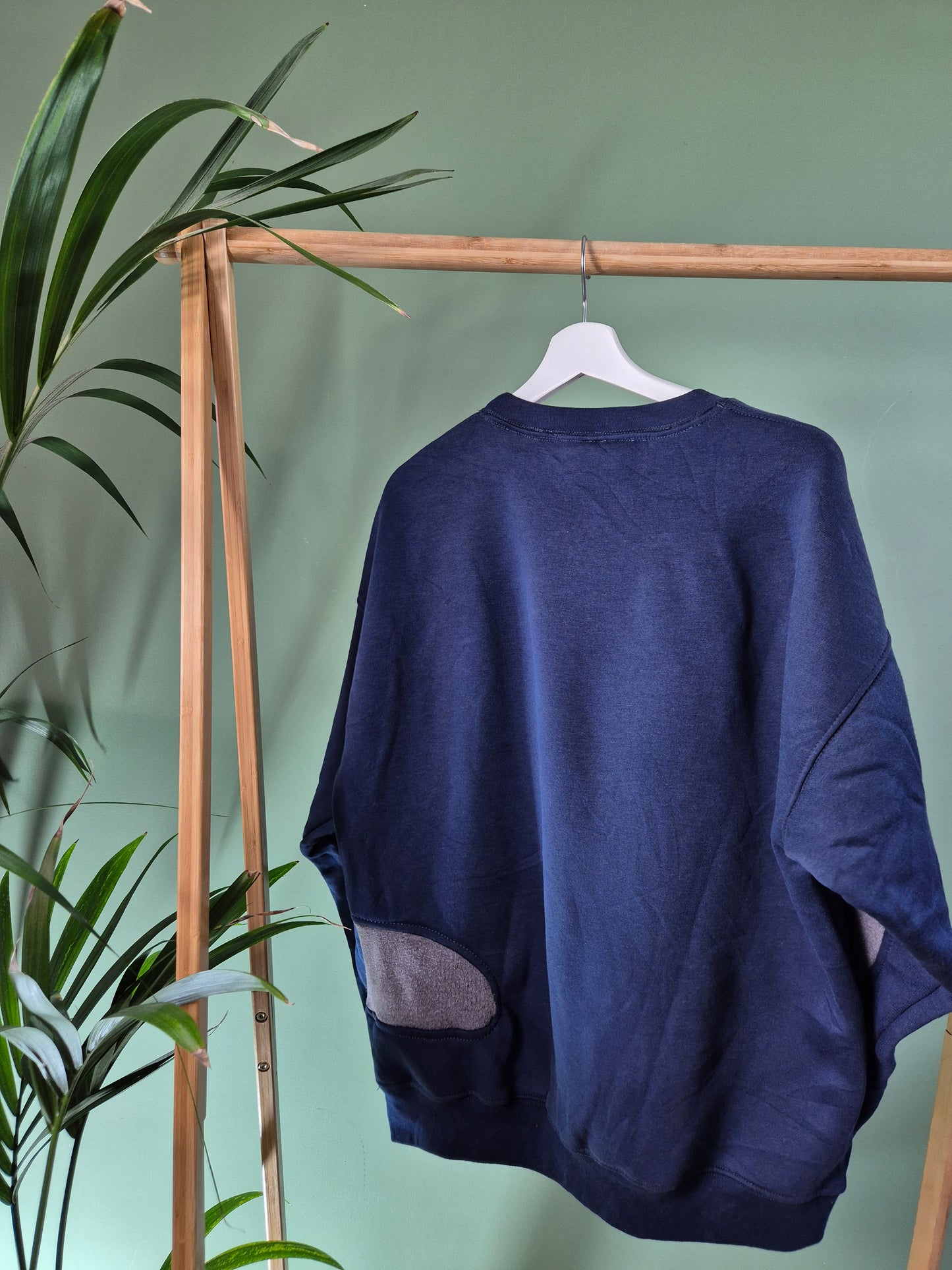 Nike 90s spell out rework sweater maat XL
