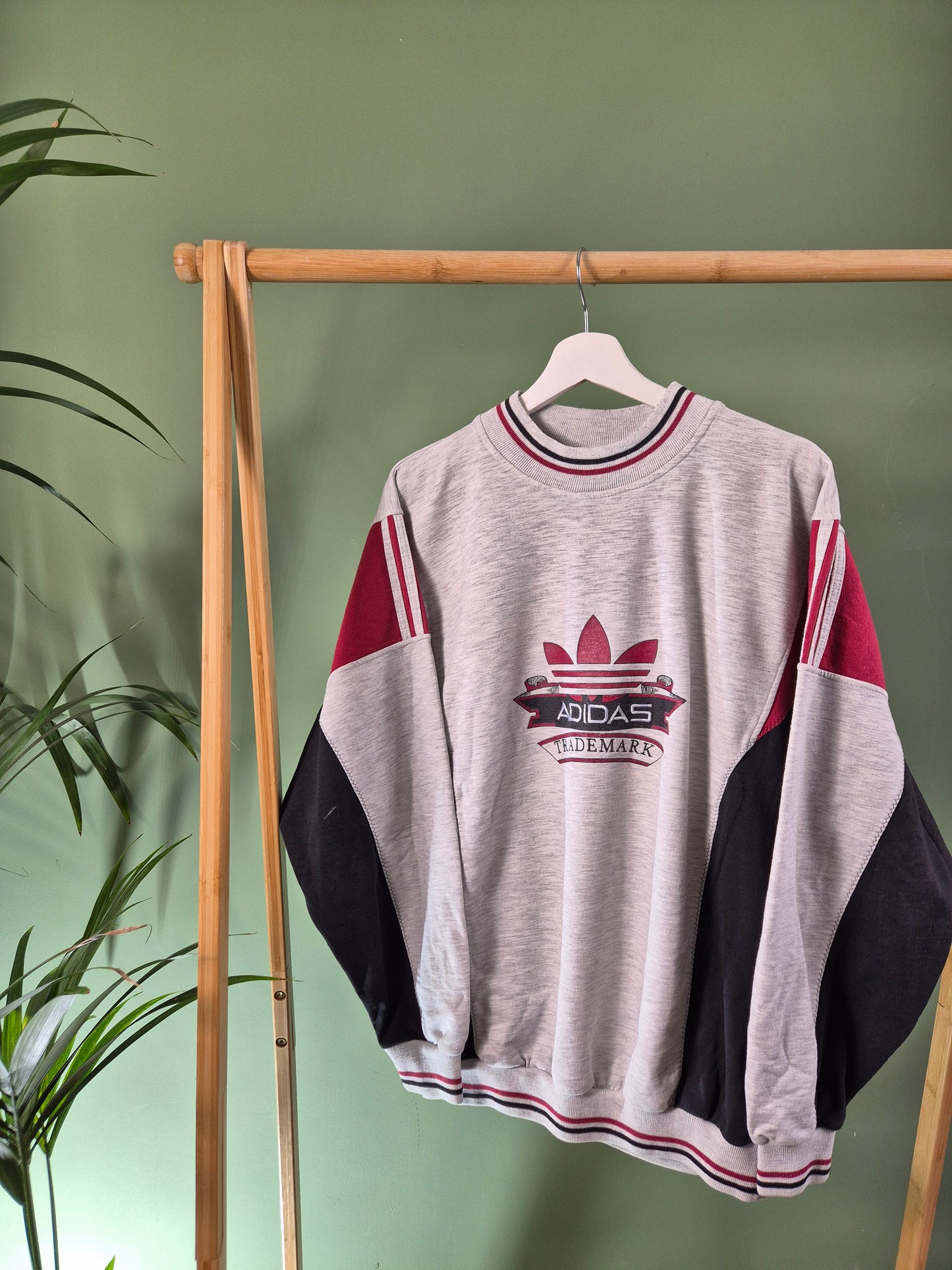 Adidas RARE sweater maat L