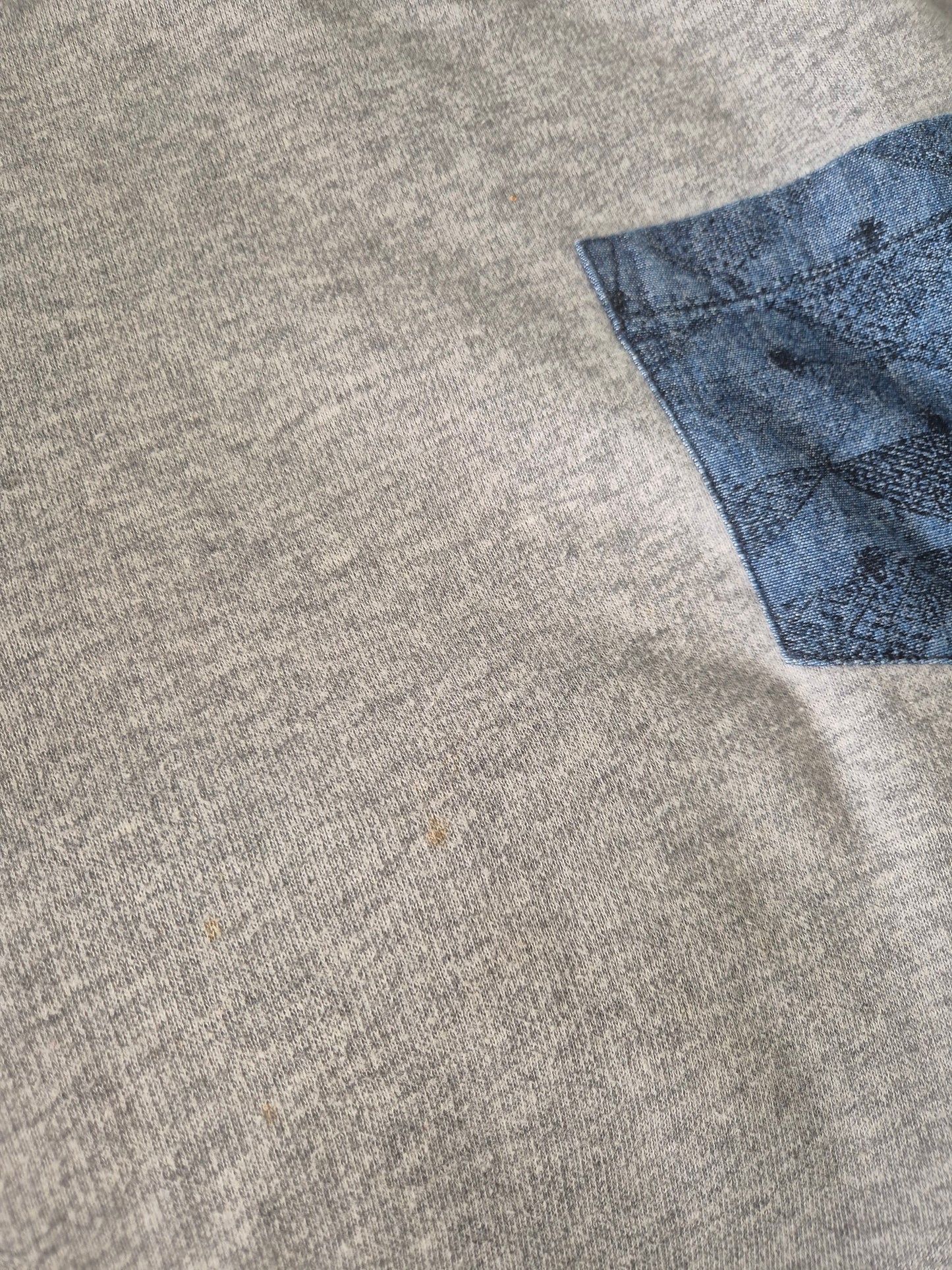 Carhartt chest pocket sweater maat M