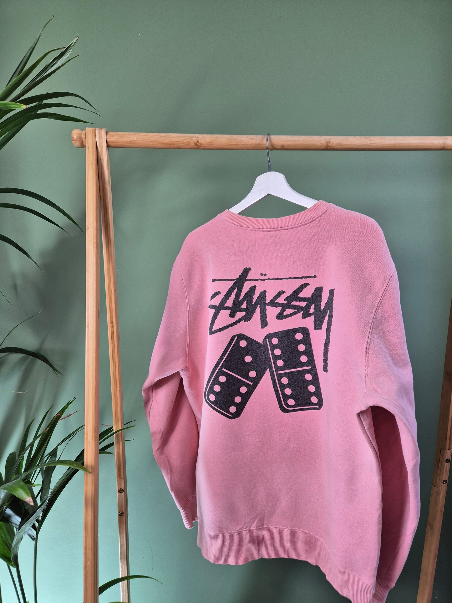 Stussy back print sweater maat L