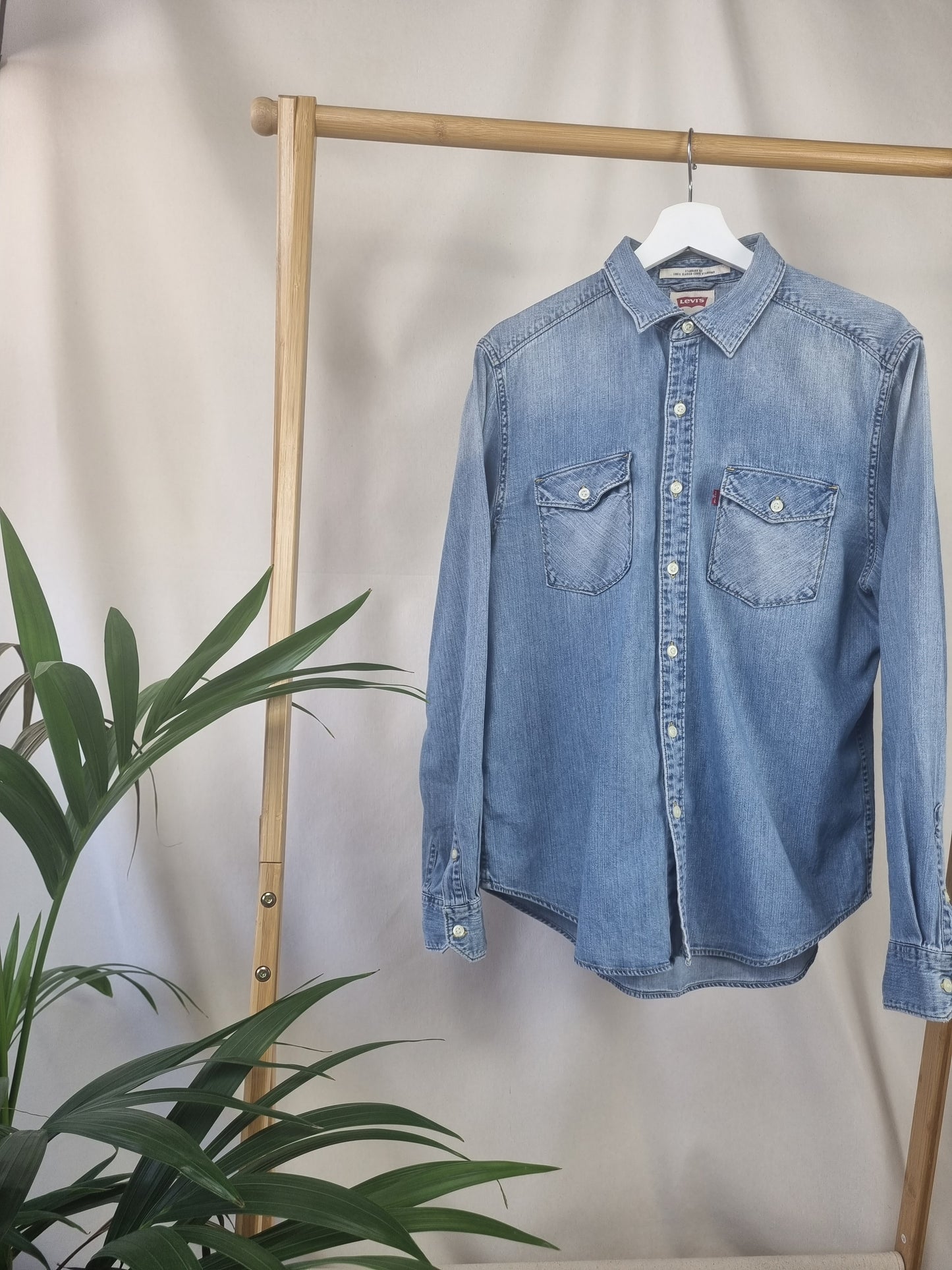 Levi's denim shirt maat M