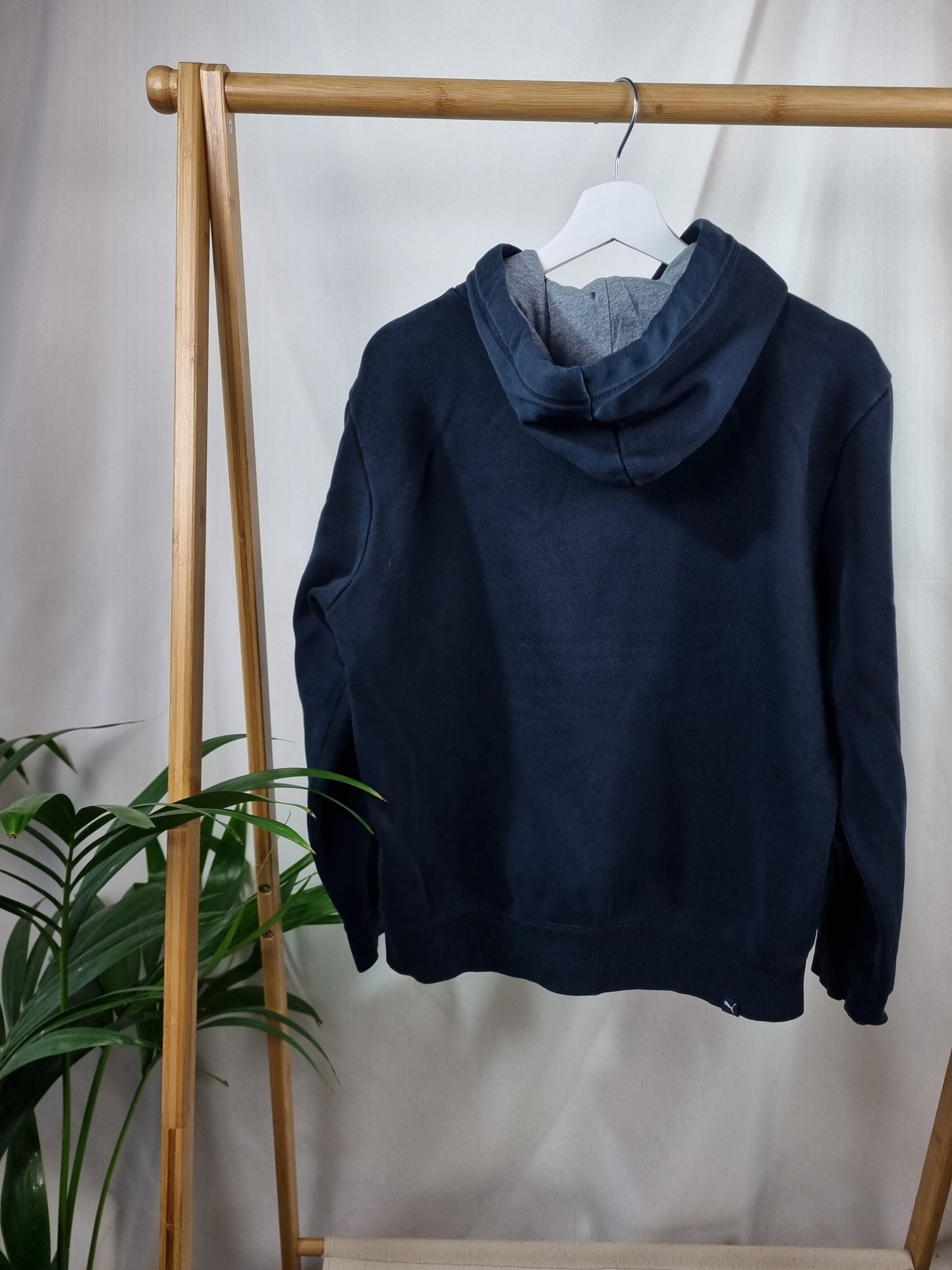 Puma hoodie front logo maat M