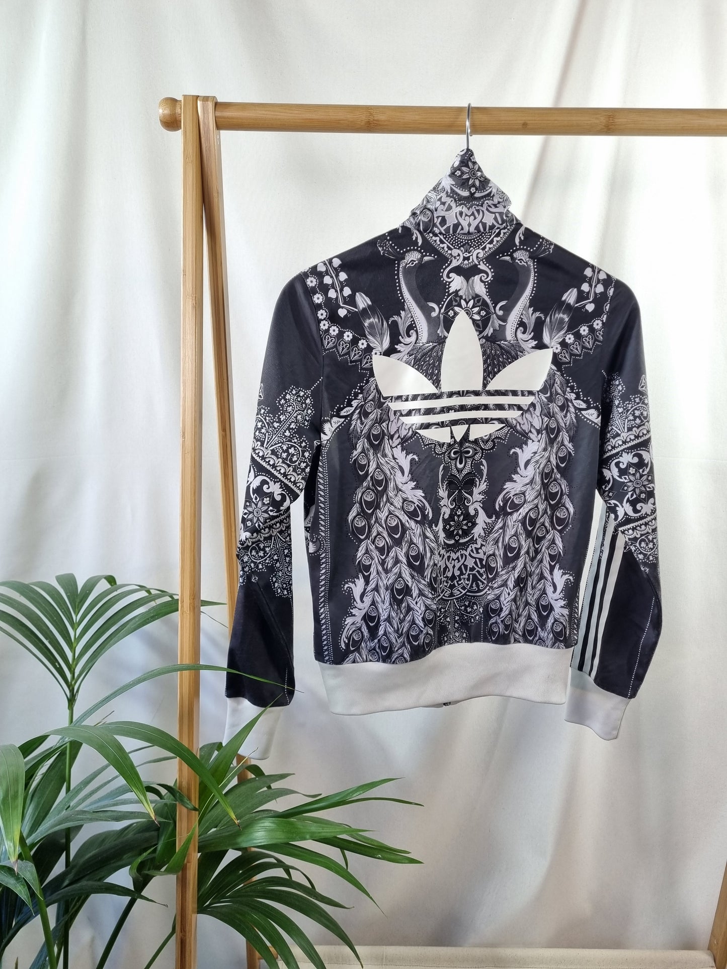Adidas all over print zipper maat S