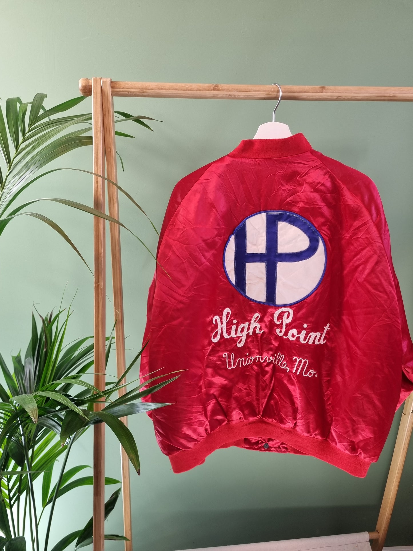 High point university satin tussenjas maat S/M