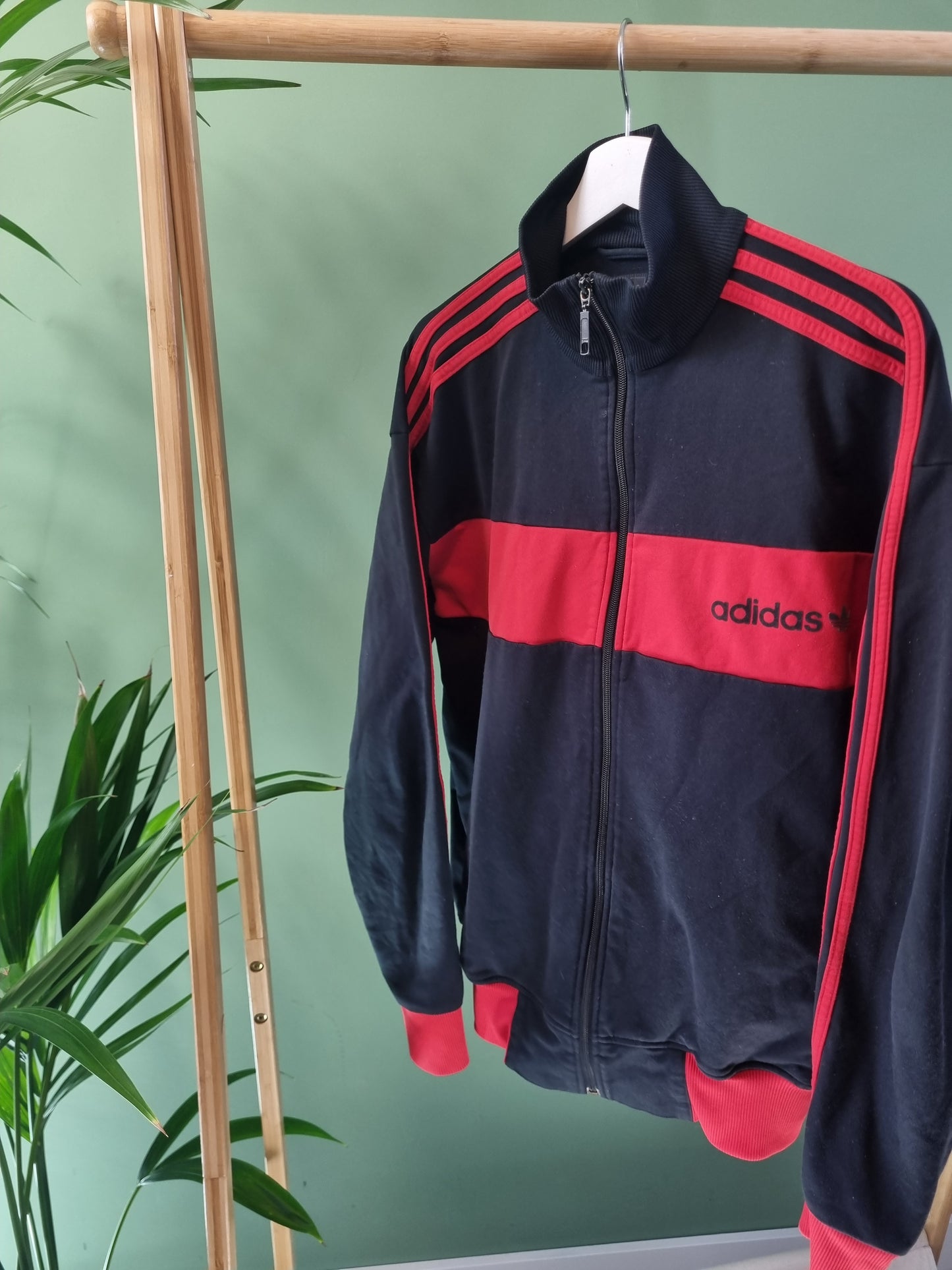 Adidas 3-stripes 00s vest maat XL