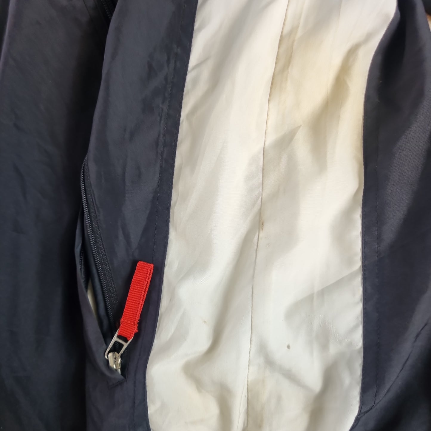 Fila 90s tussenjas maat XL
