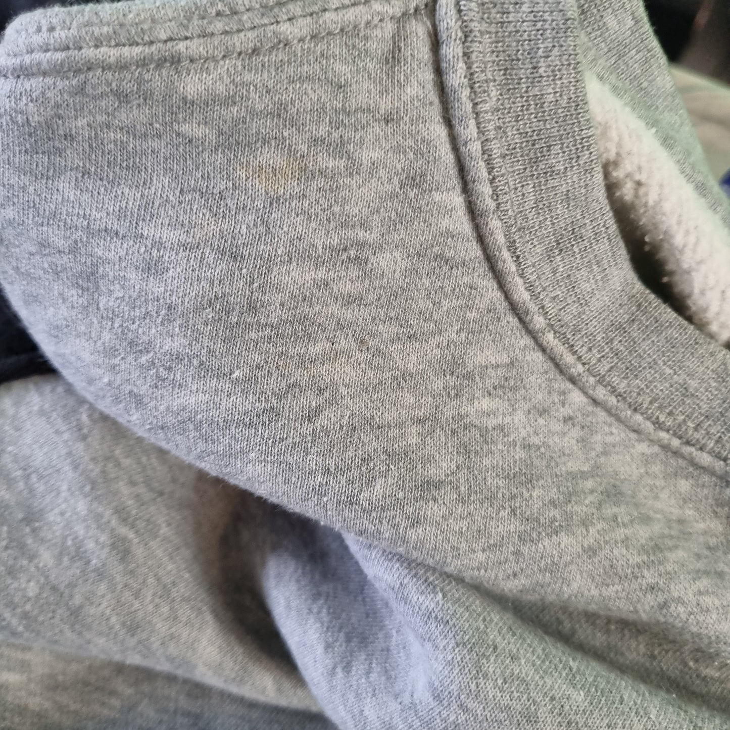 Nike chest logo rework sweater maat L