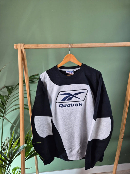 Vintage Reebok logo rework sweater maat XL