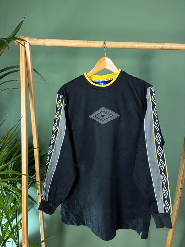 Vintage Umbro logo sweater maat M