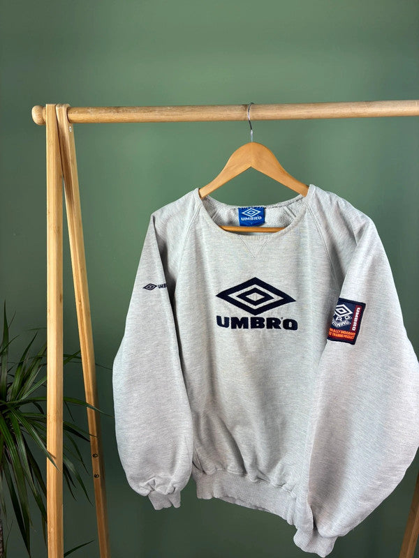 Umbro 90s Logo Sweater Dames | Grijs | Maat M