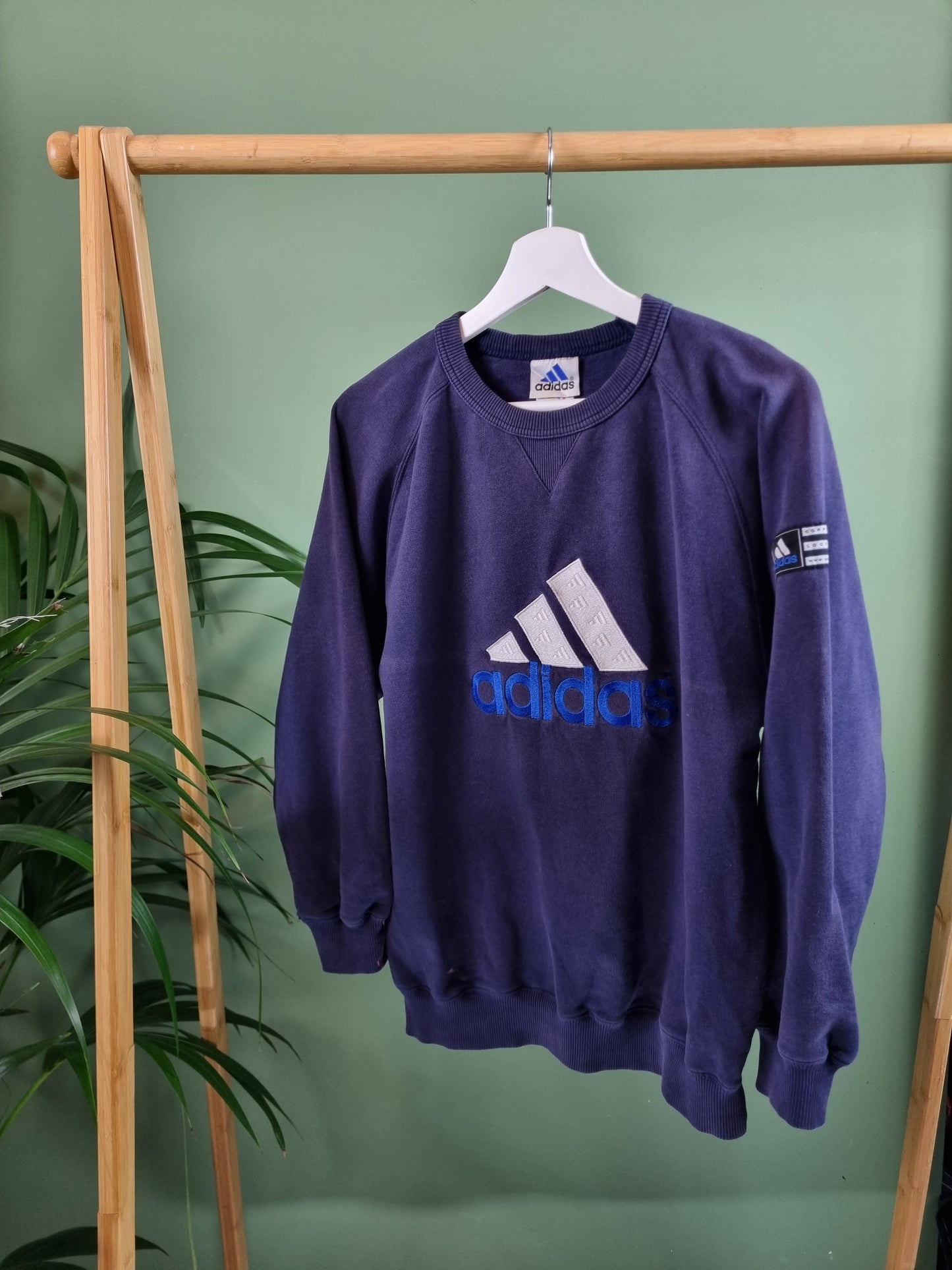 Adidas 90s logo sweater maat L