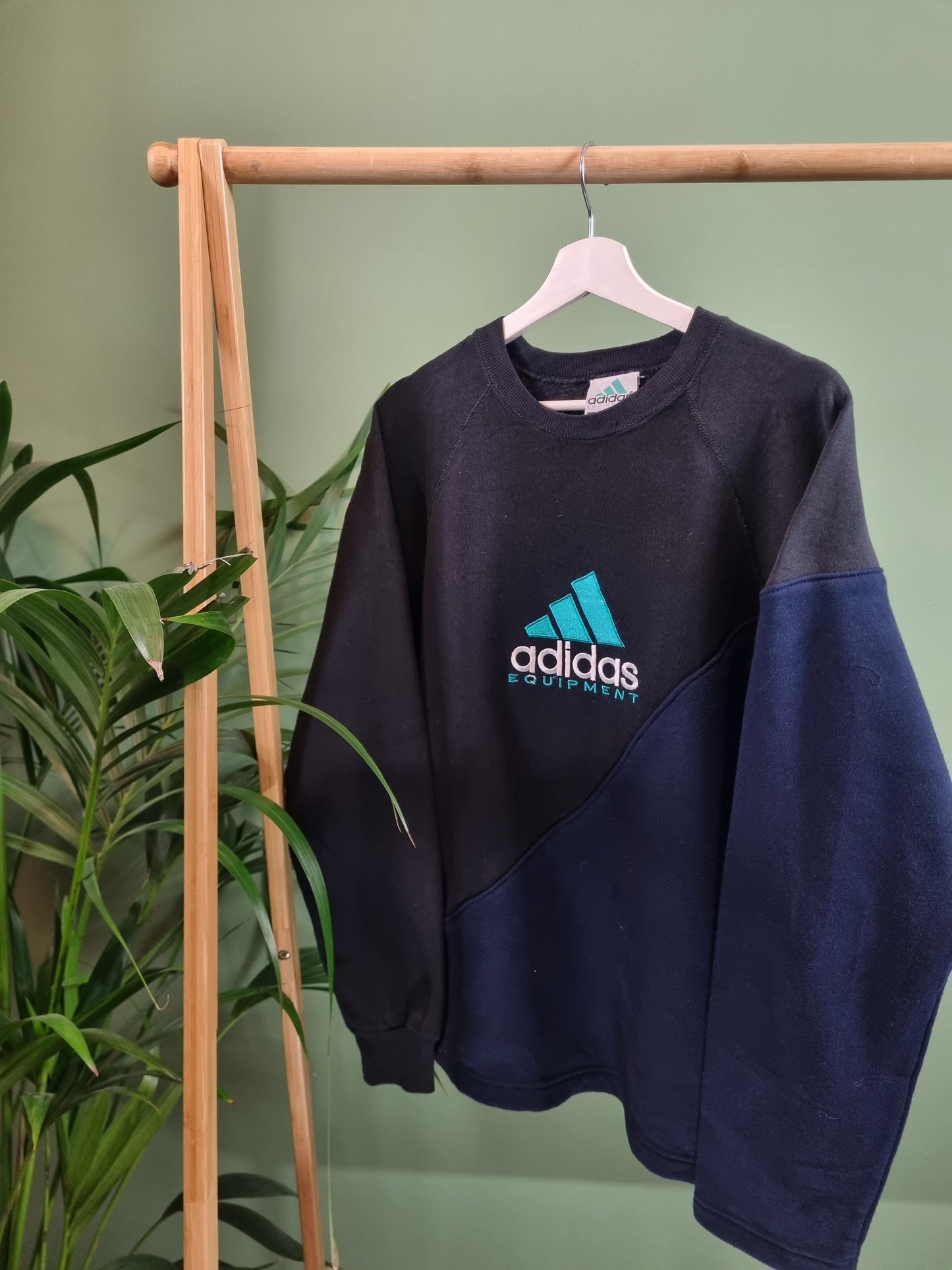 Adidas 90s reworked equipment sweater maat M/L