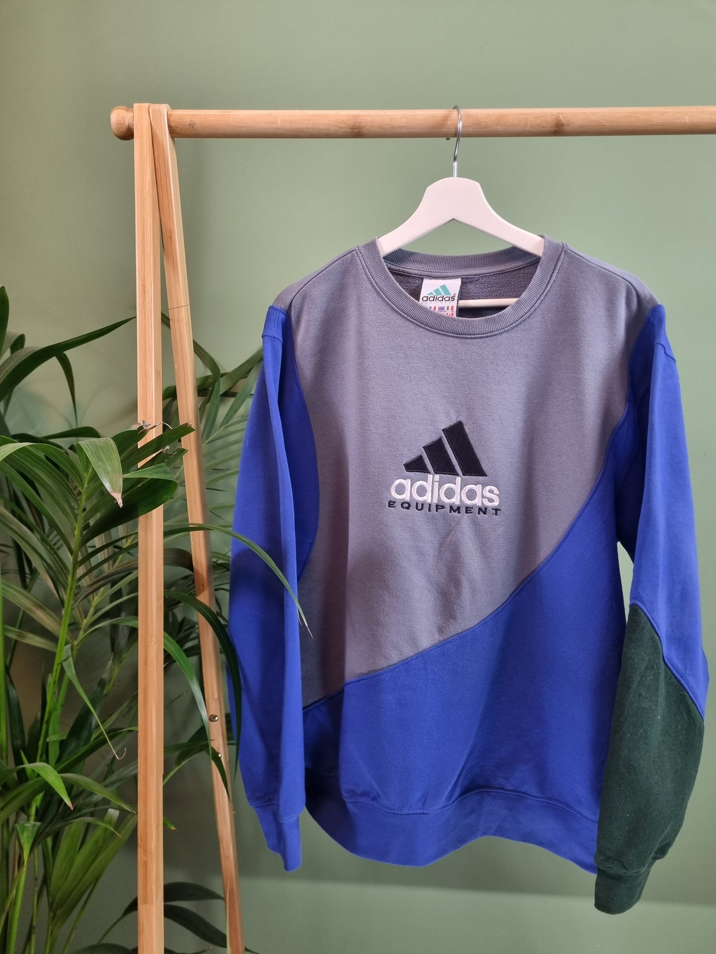 Adidas 90s reworked equipment sweater maat L