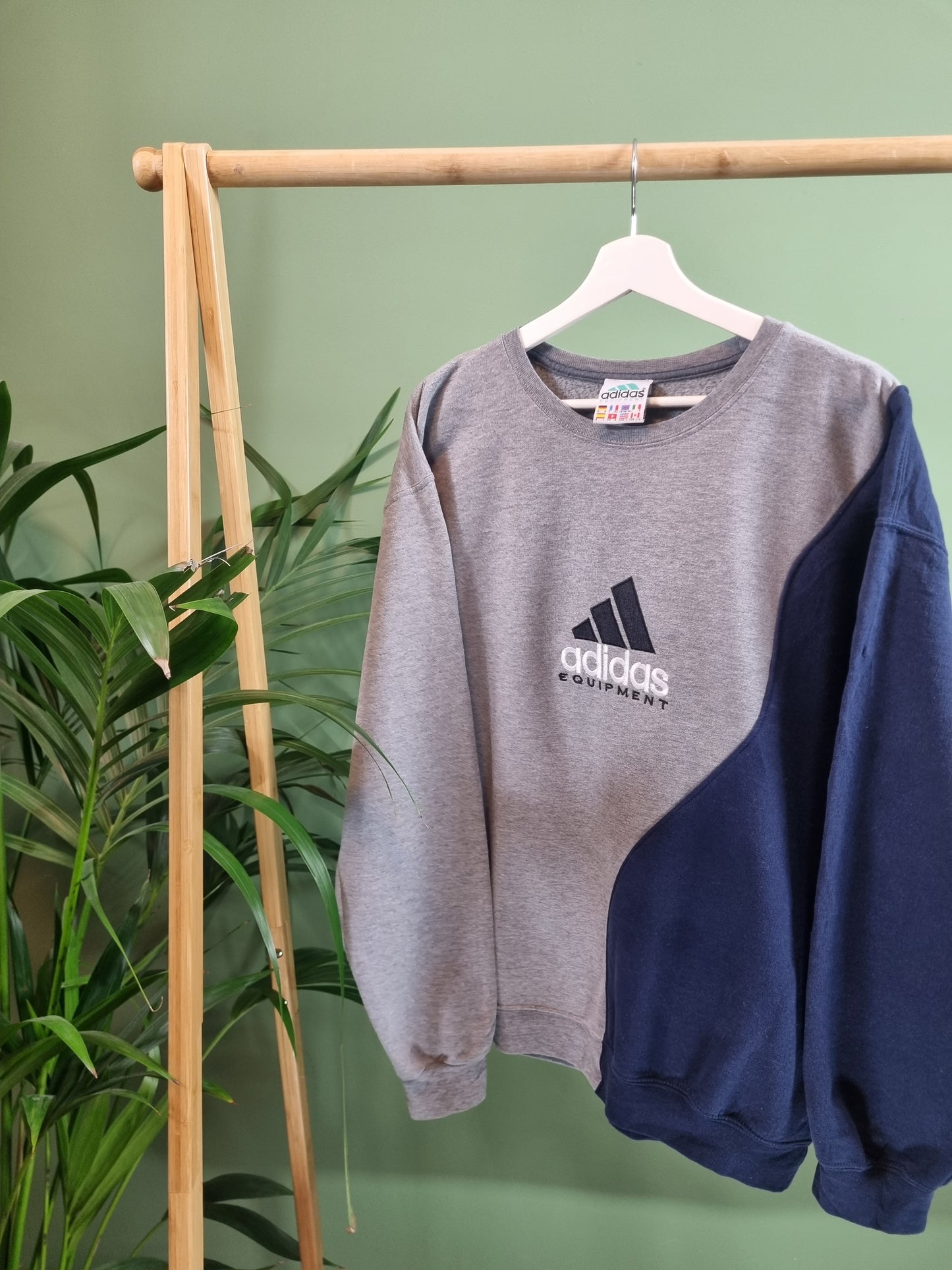Adidas 90s equipment rework sweater maat M