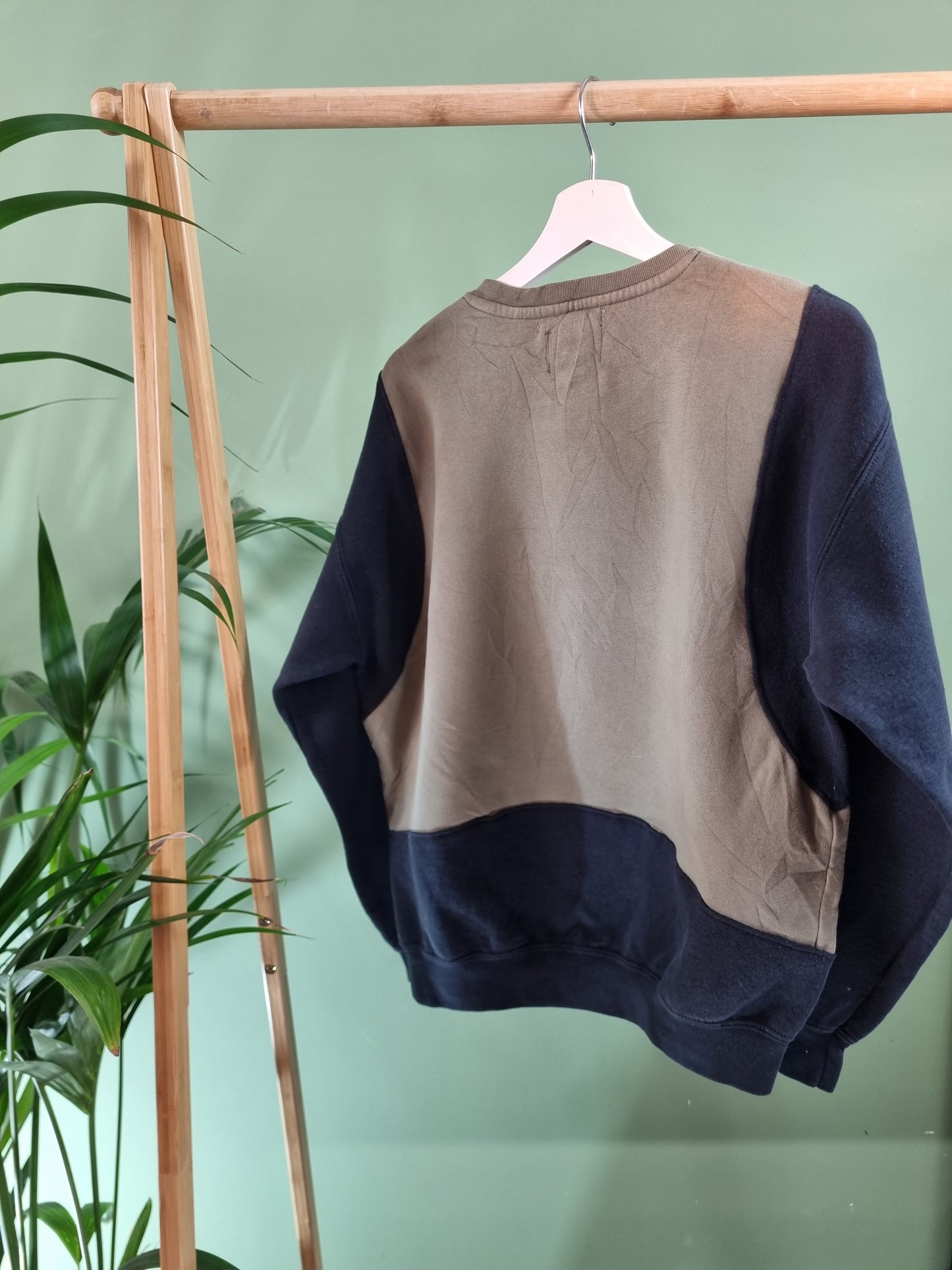 Nike Big Swoosh rework sweater maat M