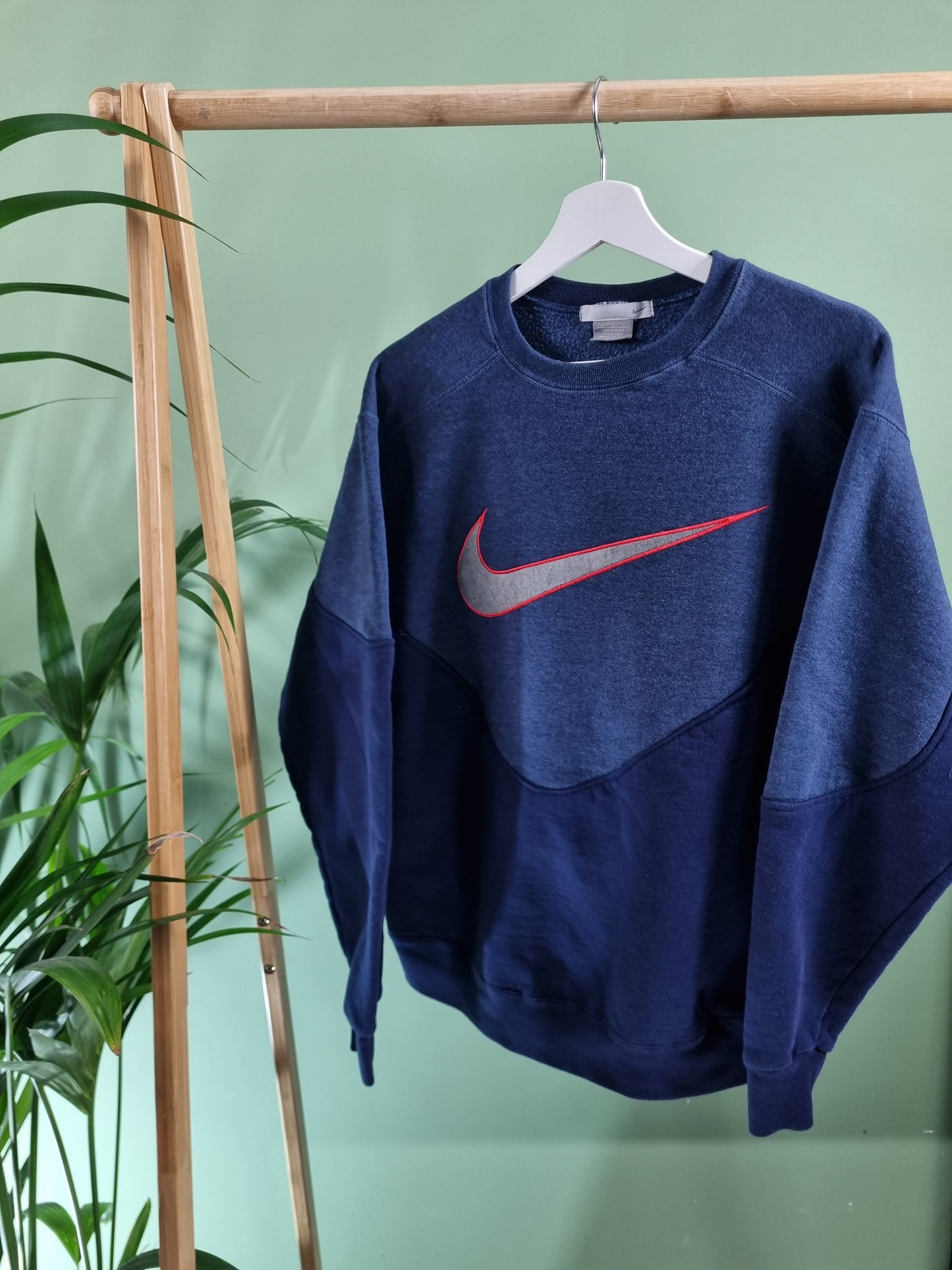 Nike Big Swoosh rework sweater maat M